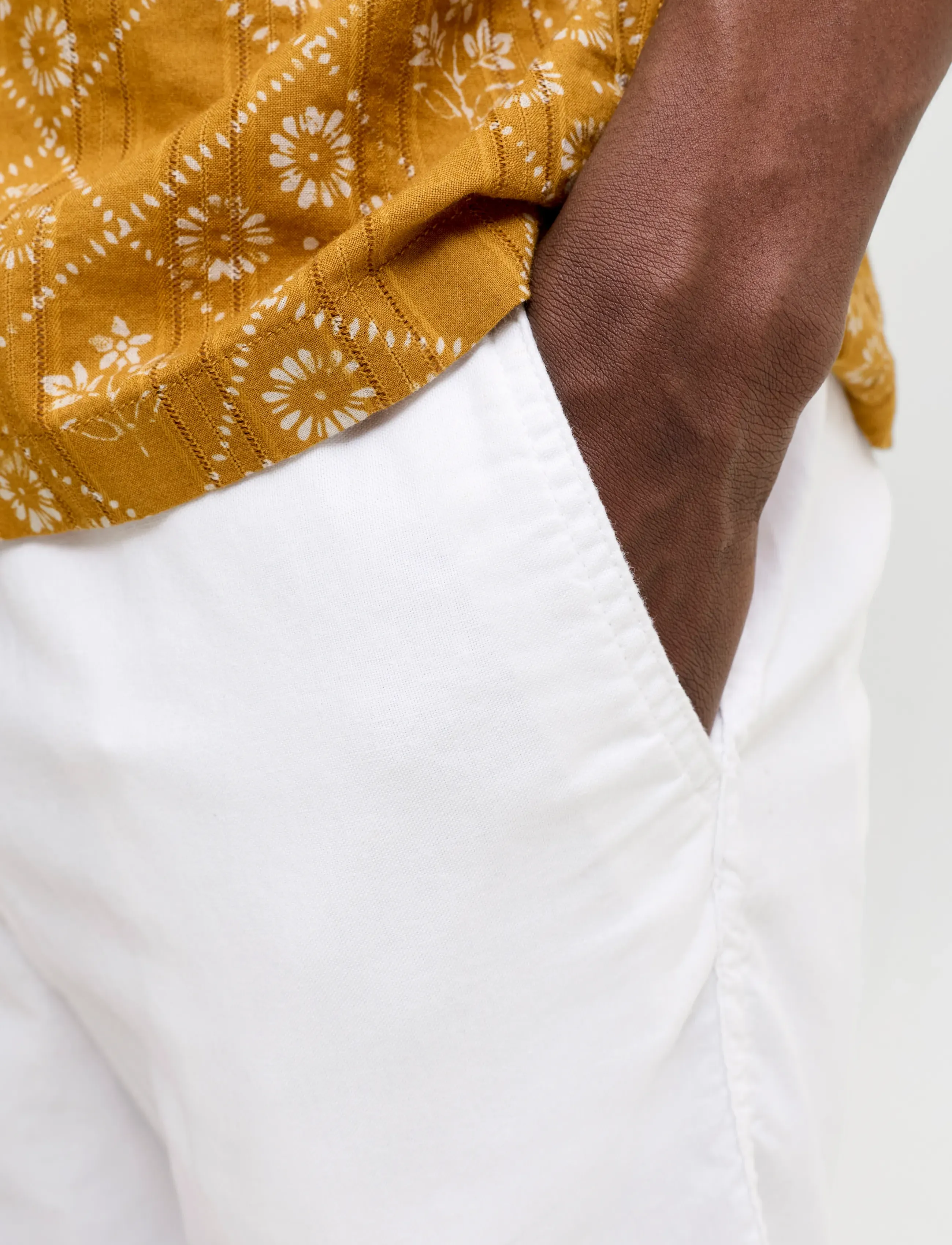 Jack & Jones - JPSTJAIDEN HYBRID BONDI JOG SHORT REG SN - casual shorts - white - 5
