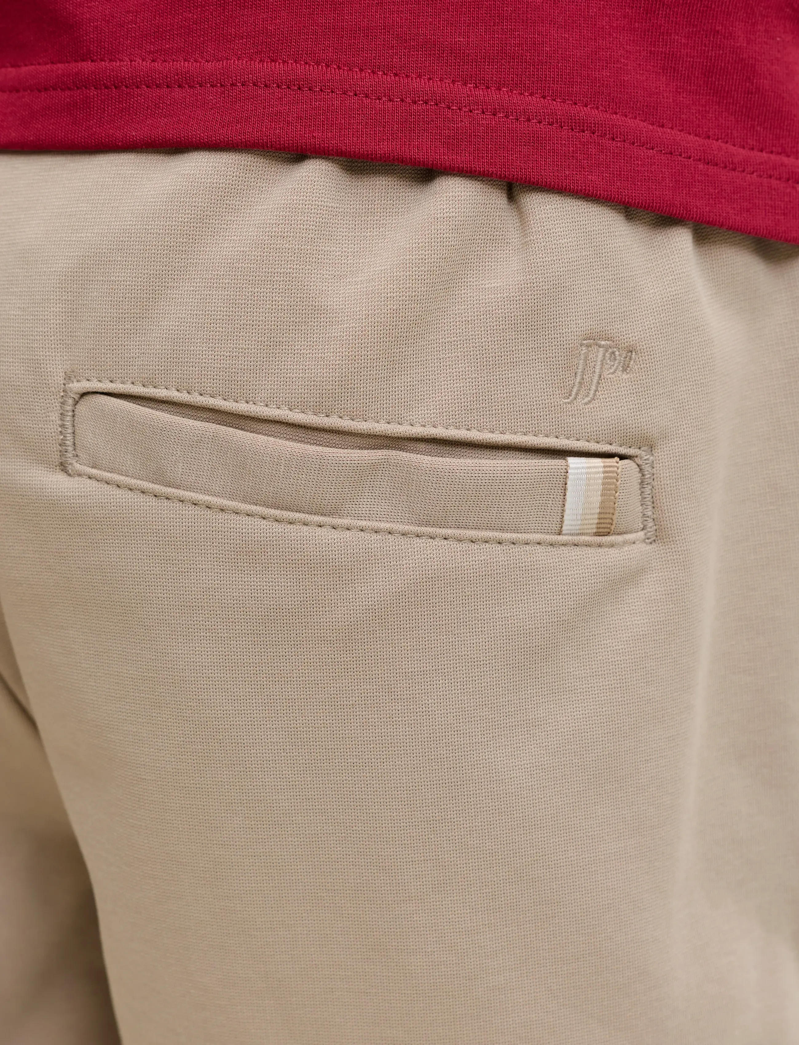 Jack & Jones JPSTACE NEO JOGGER SHORTS REG SN - Streetstyle - CROCKERY / beige