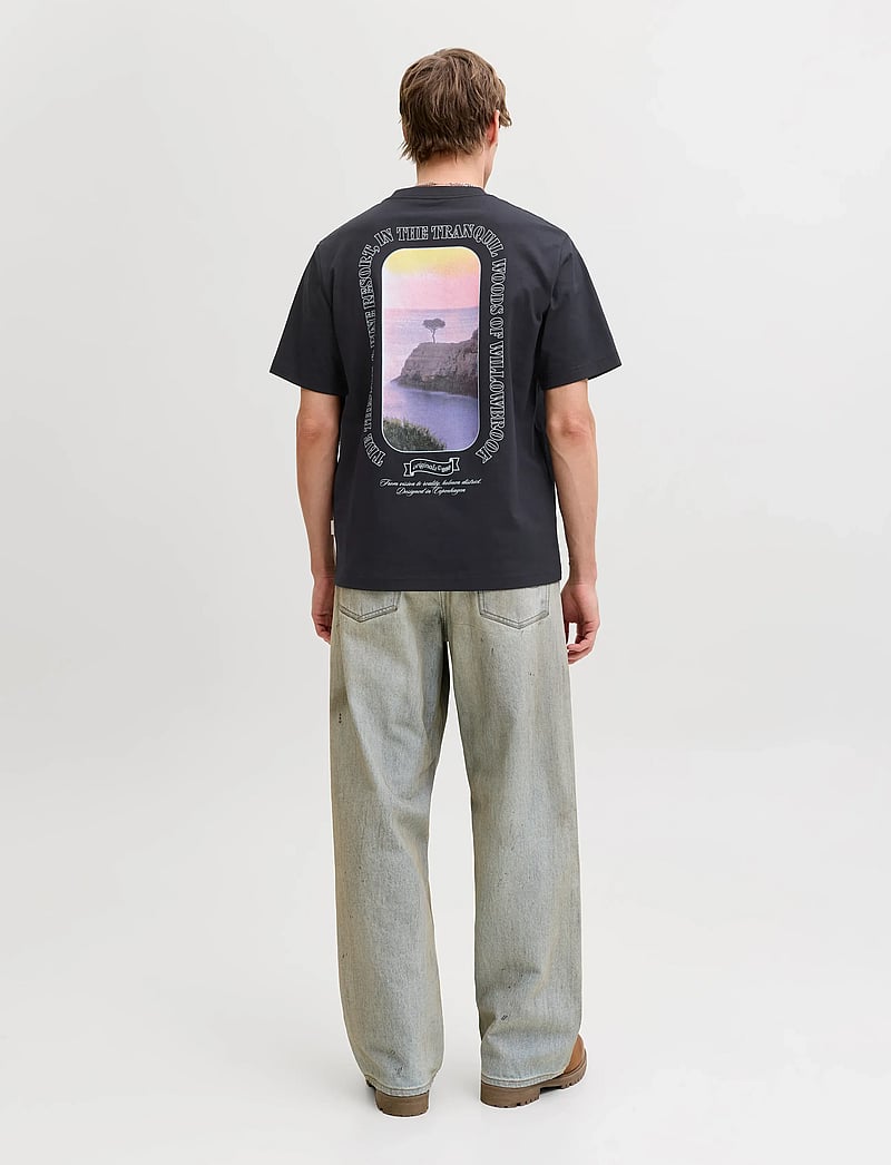 Jack & Jones - JORMONTAUK PHOTO BACK TEE SS CN - kortærmede t-shirts - black - 3