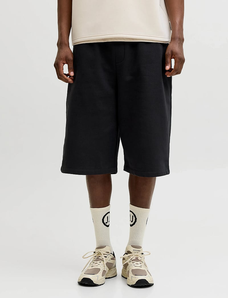 Jack & Jones - JPSTOWEN FALLS SWEAT SHORTS XXLNG LN - sweatshorts - black - 0