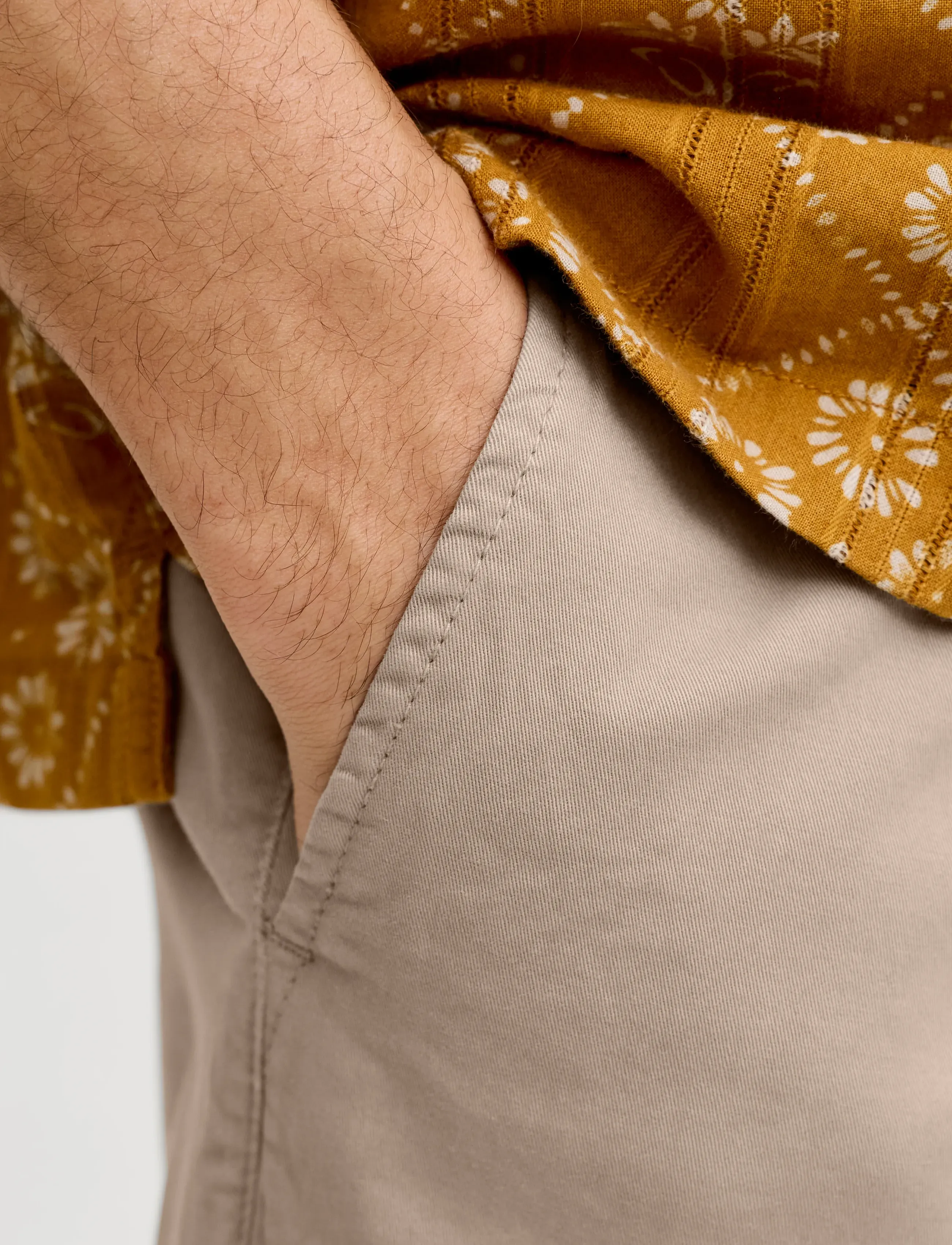 Jack & Jones - JPSTACE VANCE CHINO SHORTS REG SN - chinos shorts - lemon pepper - 5