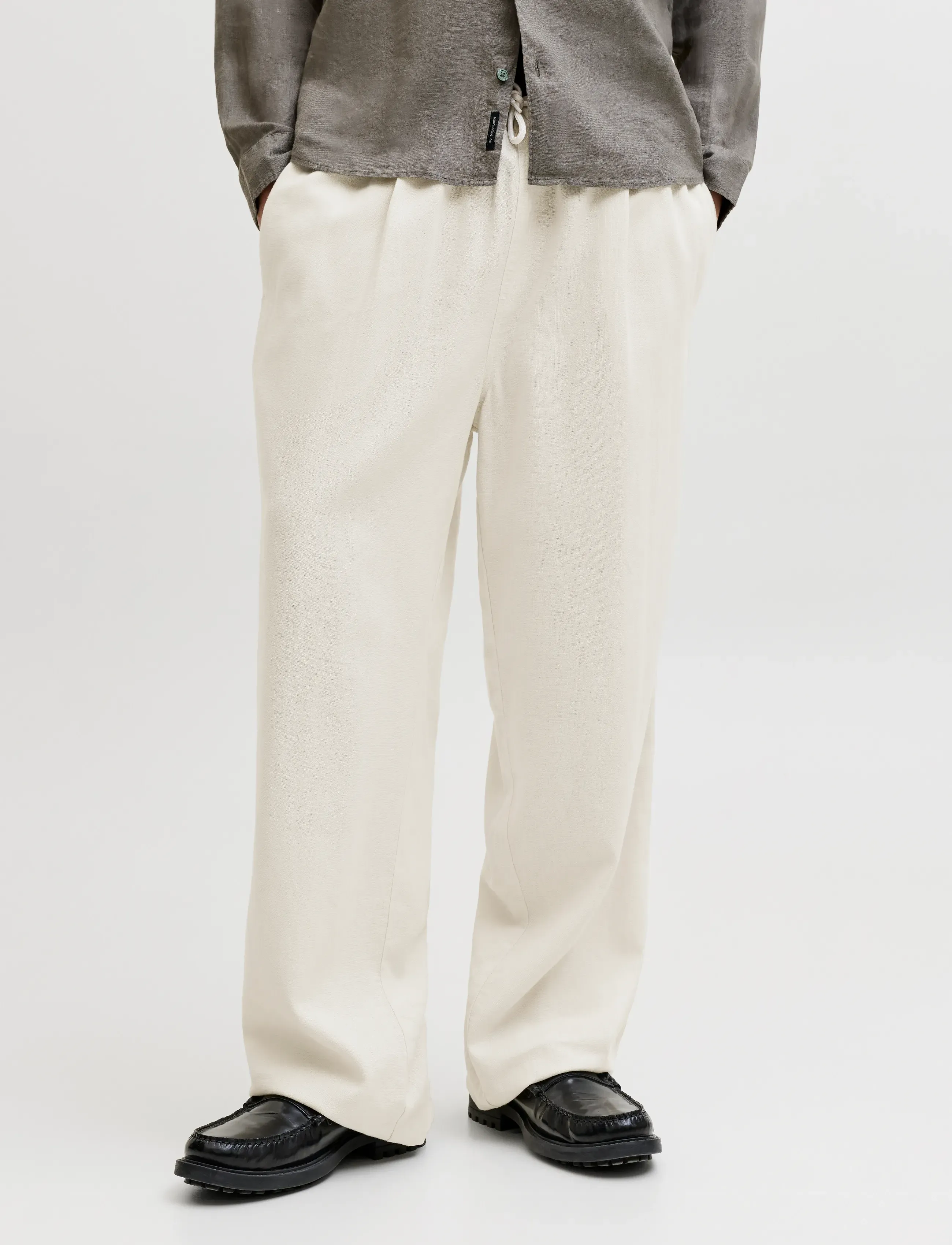 Jack & Jones JPSTBILL ANDROS VIS LINEN BLEND JOGGER - Püksid - CLOUD DANCER / cream