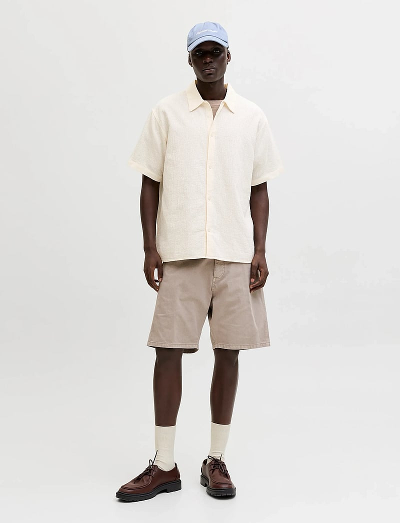Jack & Jones - JORMONTAUK WAVY TEXTURE SHIRT SS SN - kortærmede skjorter - cloud dancer - 4