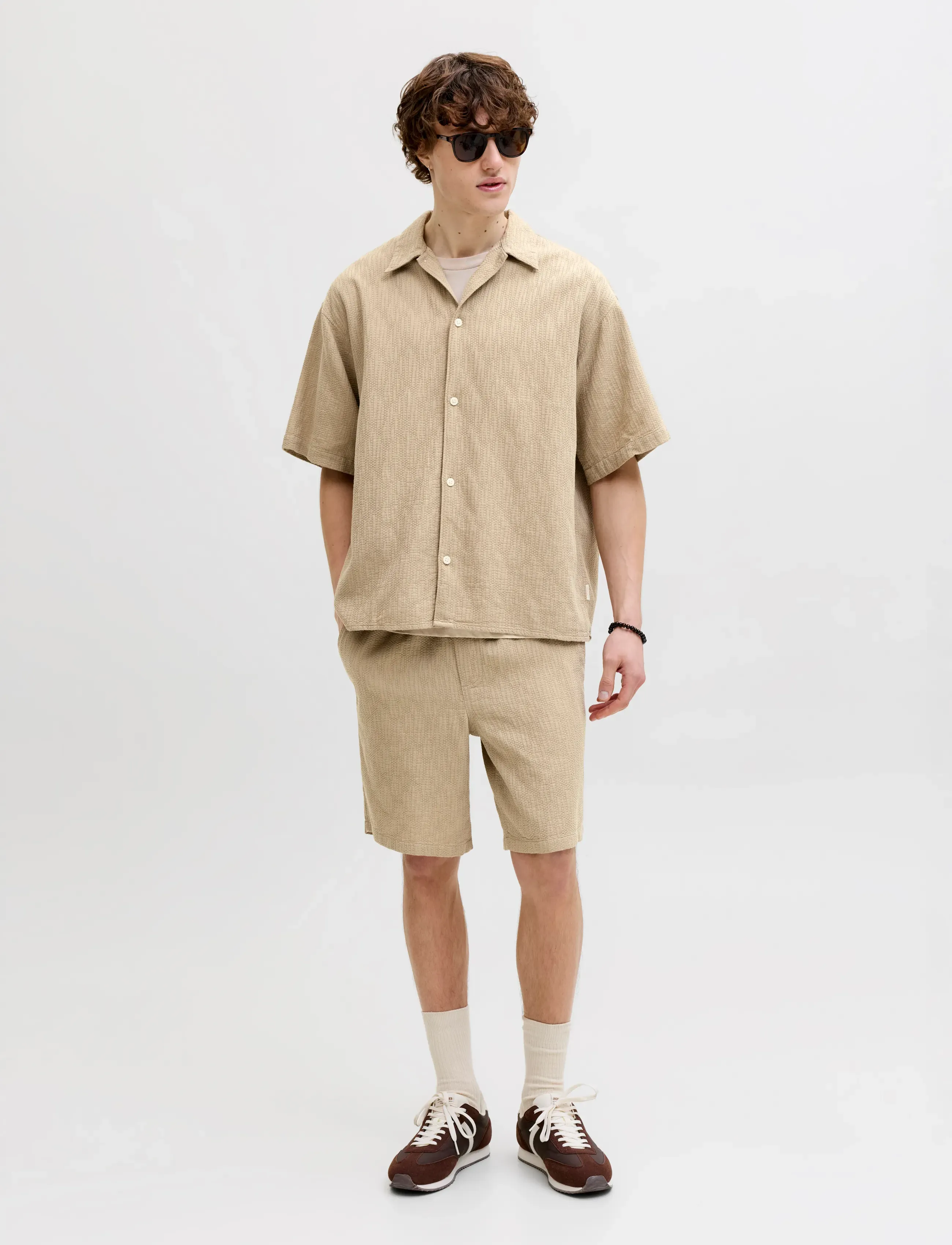 Jack & Jones - JORMONTAUK WAVY TEXTURE SHIRT SS SN - kurzarmhemden - crockery - 3