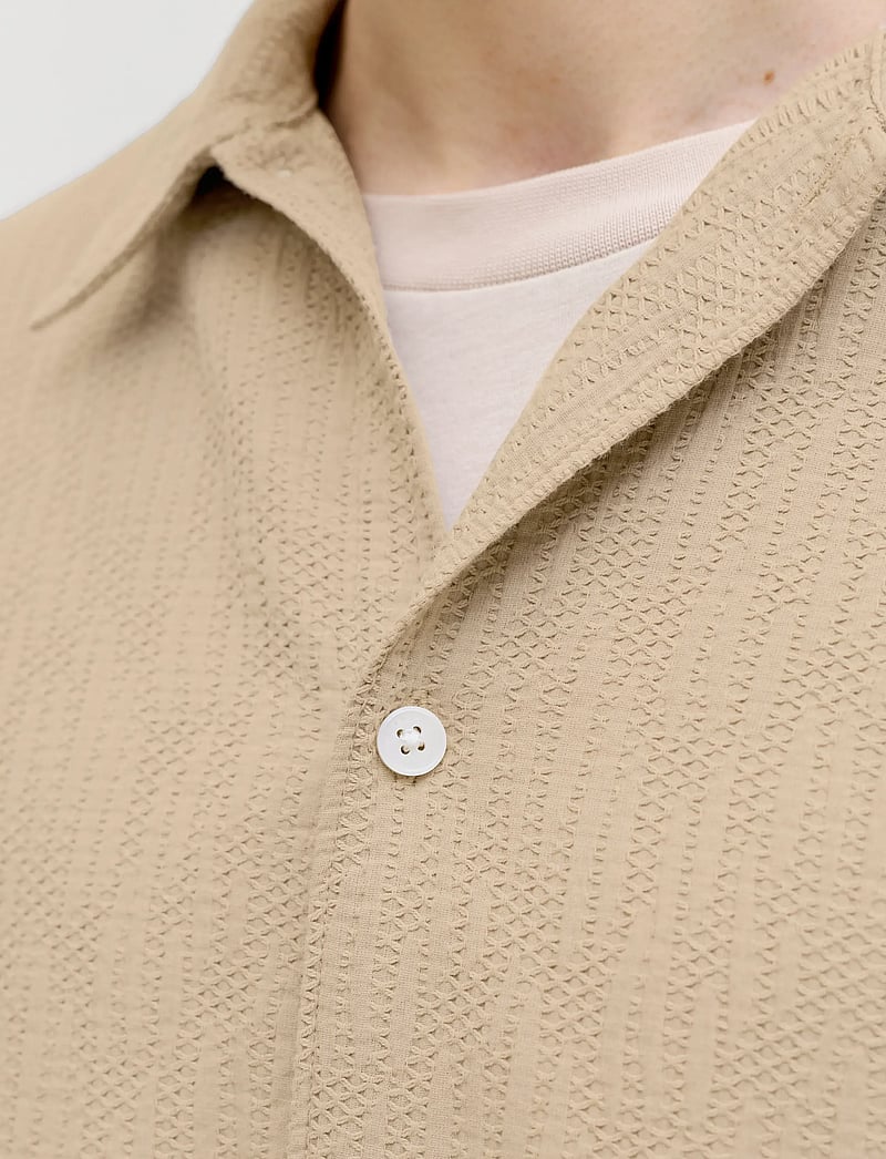 Jack & Jones - JORMONTAUK WAVY TEXTURE SHIRT SS SN - kortærmede skjorter - crockery - 5