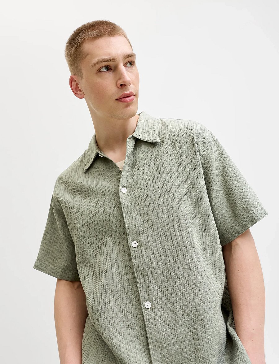 Jack & Jones - JORMONTAUK WAVY TEXTURE SHIRT SS SN - kurzarmhemden - vetiver - 4