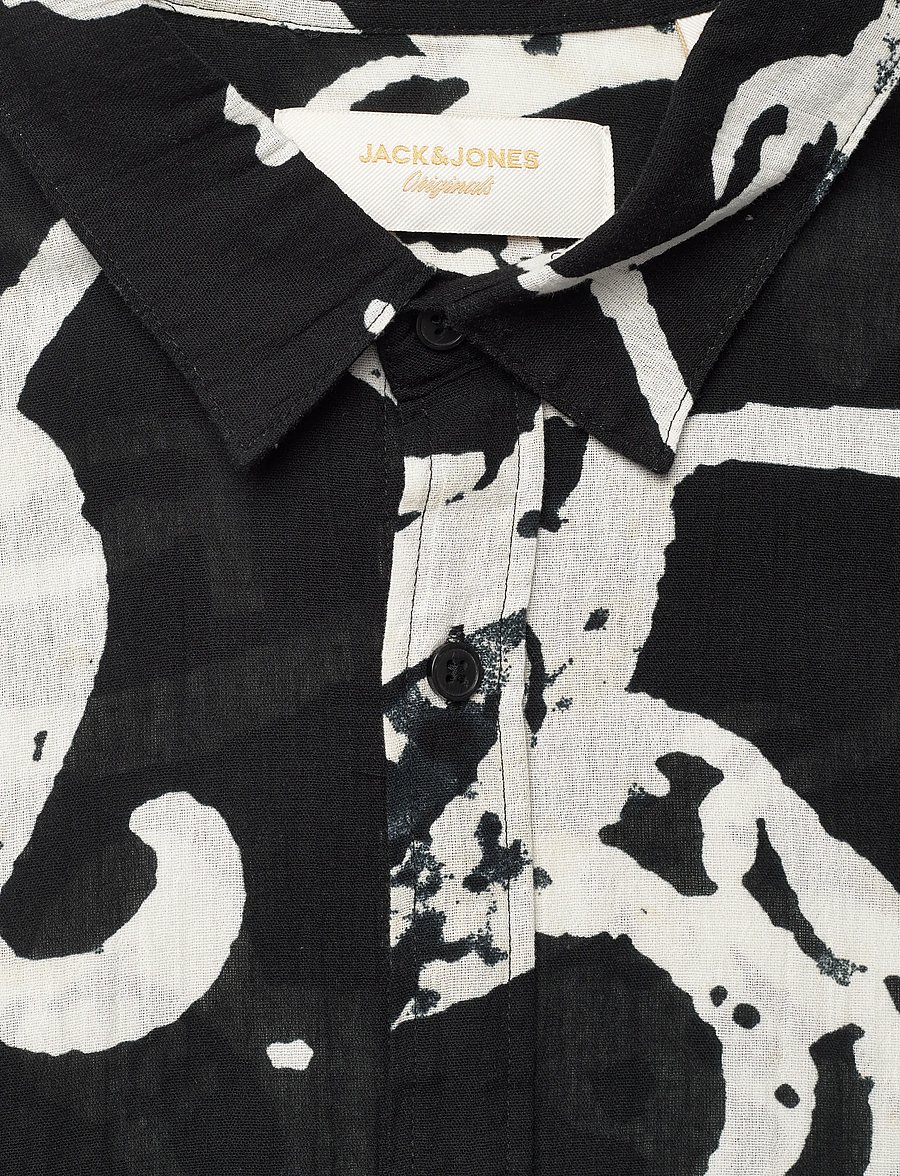 Jack & Jones - JORMONTAUK AOP SHIRT SS - mönstrade skjortor - jet black - 2