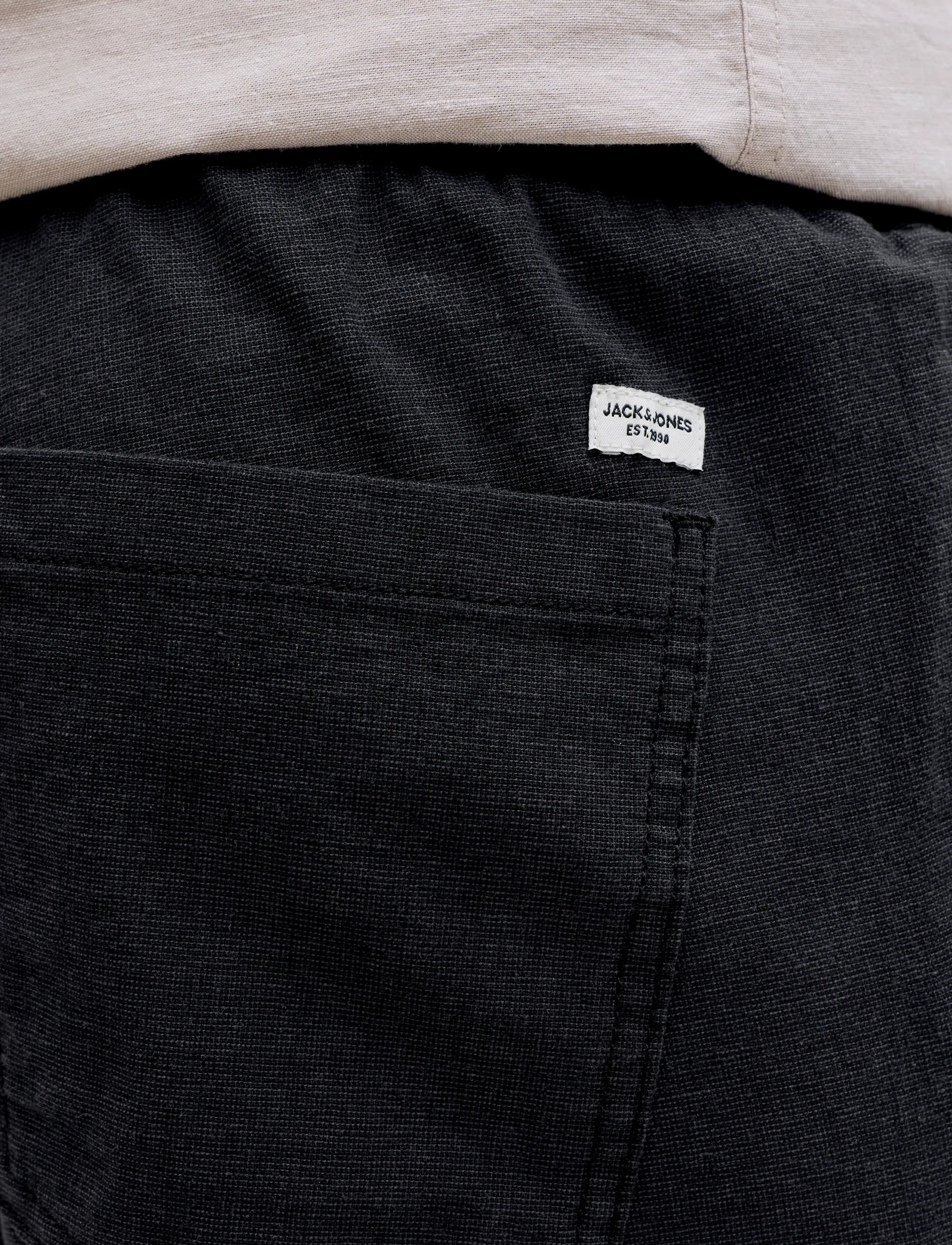 Jack & Jones JPSTJAIDEN BREEZE JOGGER SHORTS REG - Riided - BLACK / black