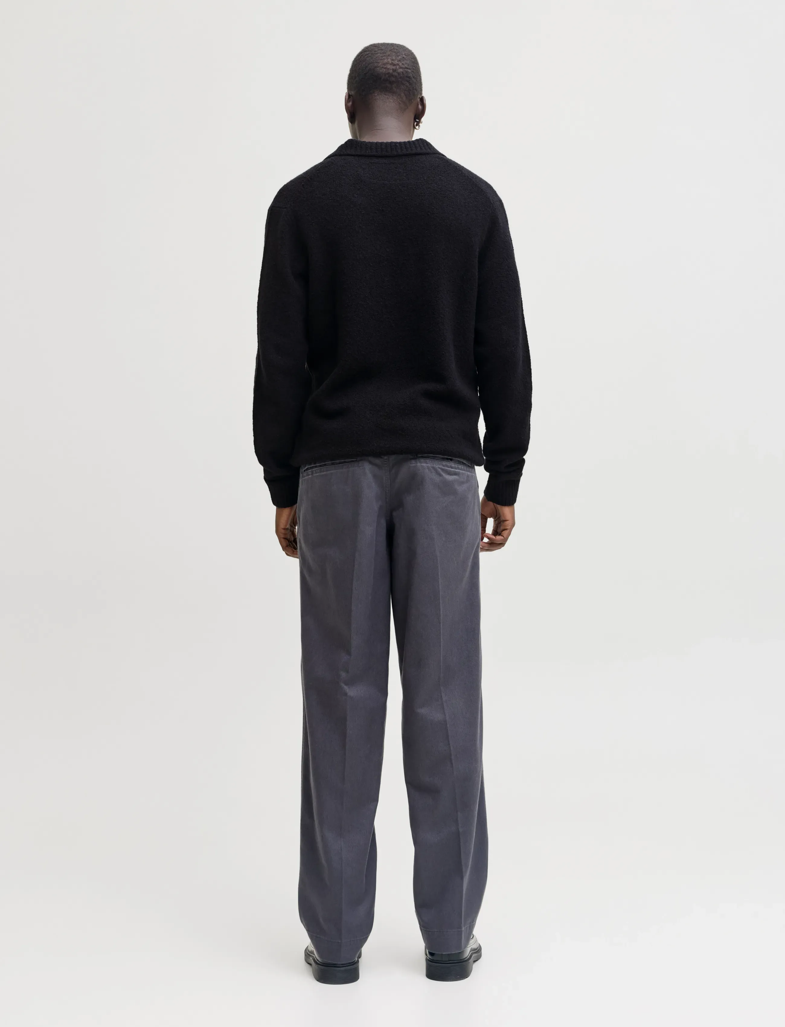 Jack & Jones - JPRBLAMAVERICK KNIT SPLIT NECK STYD AW25 - långärmade stickade pikétröjor - black - 2