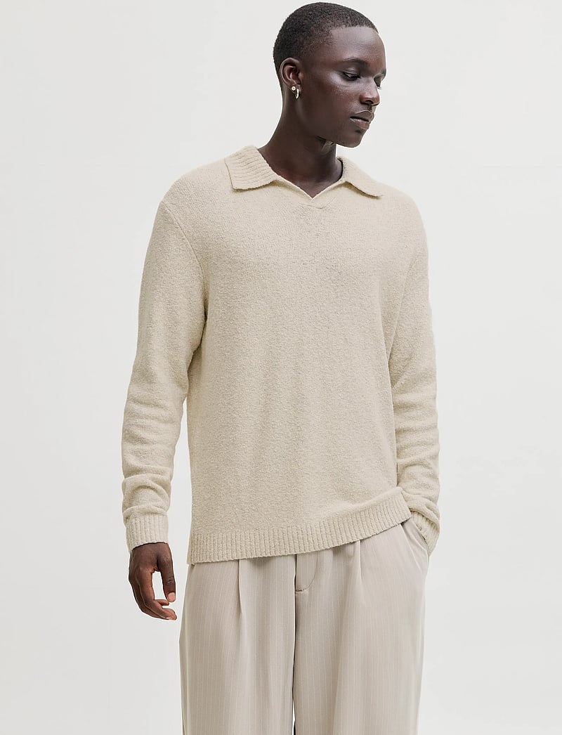 Jack & Jones - JPRBLAMAVERICK KNIT SPLIT NECK STYD AW25 - pikkade varrukatega kootud polosärgid - silver lining - 0