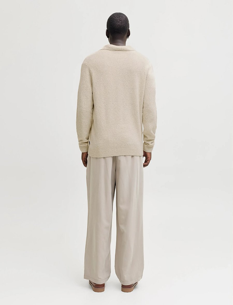 Jack & Jones - JPRBLAMAVERICK KNIT SPLIT NECK STYD AW25 - långärmade stickade pikétröjor - silver lining - 2