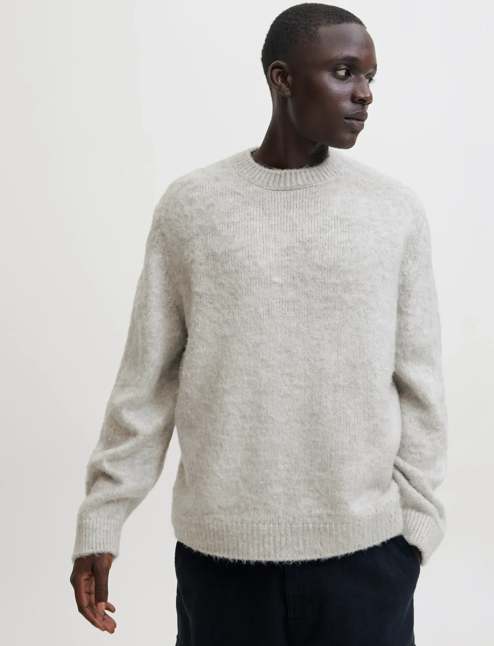 Jack & Jones - JCOFADE KNIT CREW NECK STYD AW25 - rundhalsad - light grey melange - 3