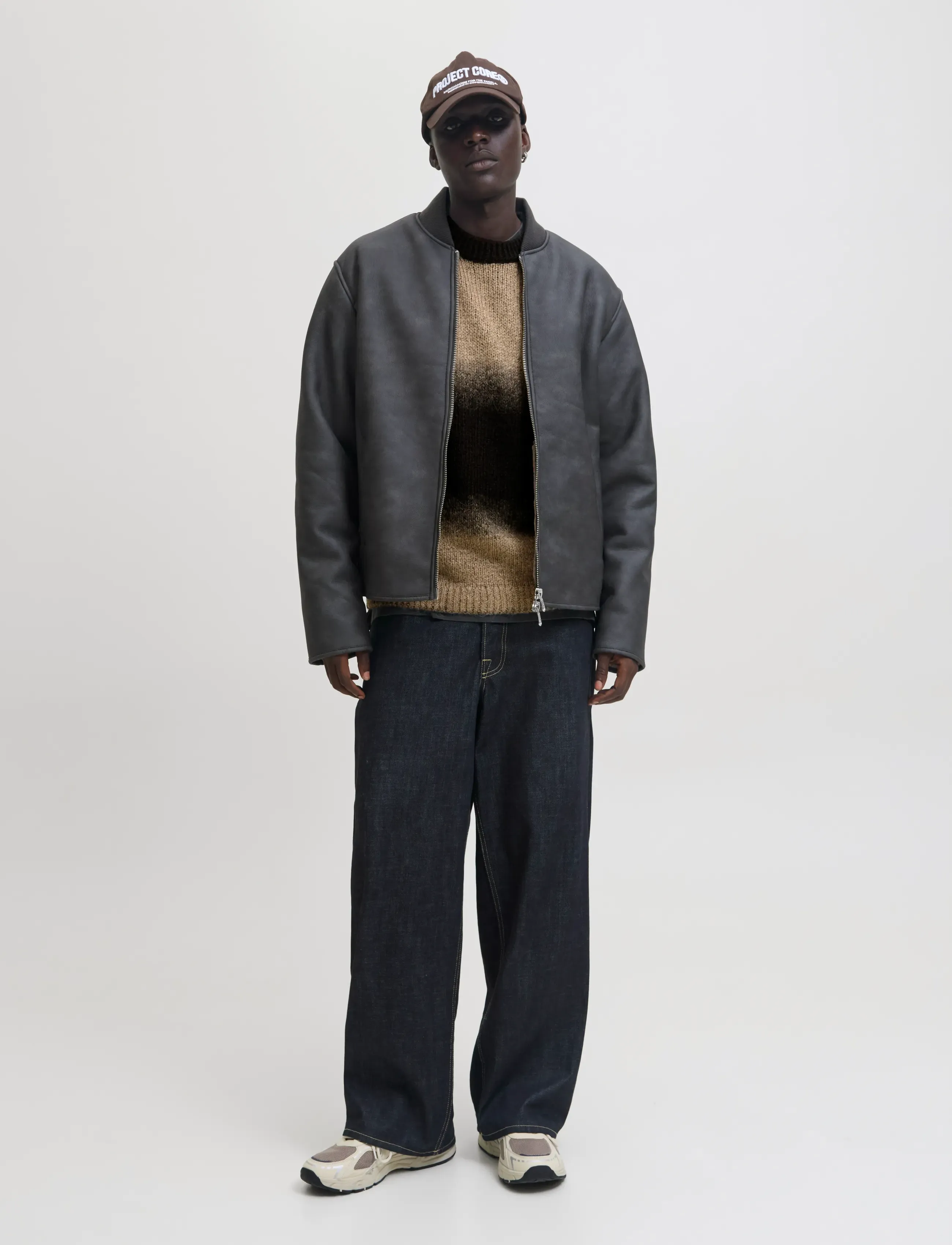 Jack & Jones - JCOFADE SPACE DYE CREW NECK STYD AW25 - okrągły dekolt - crockery - 5
