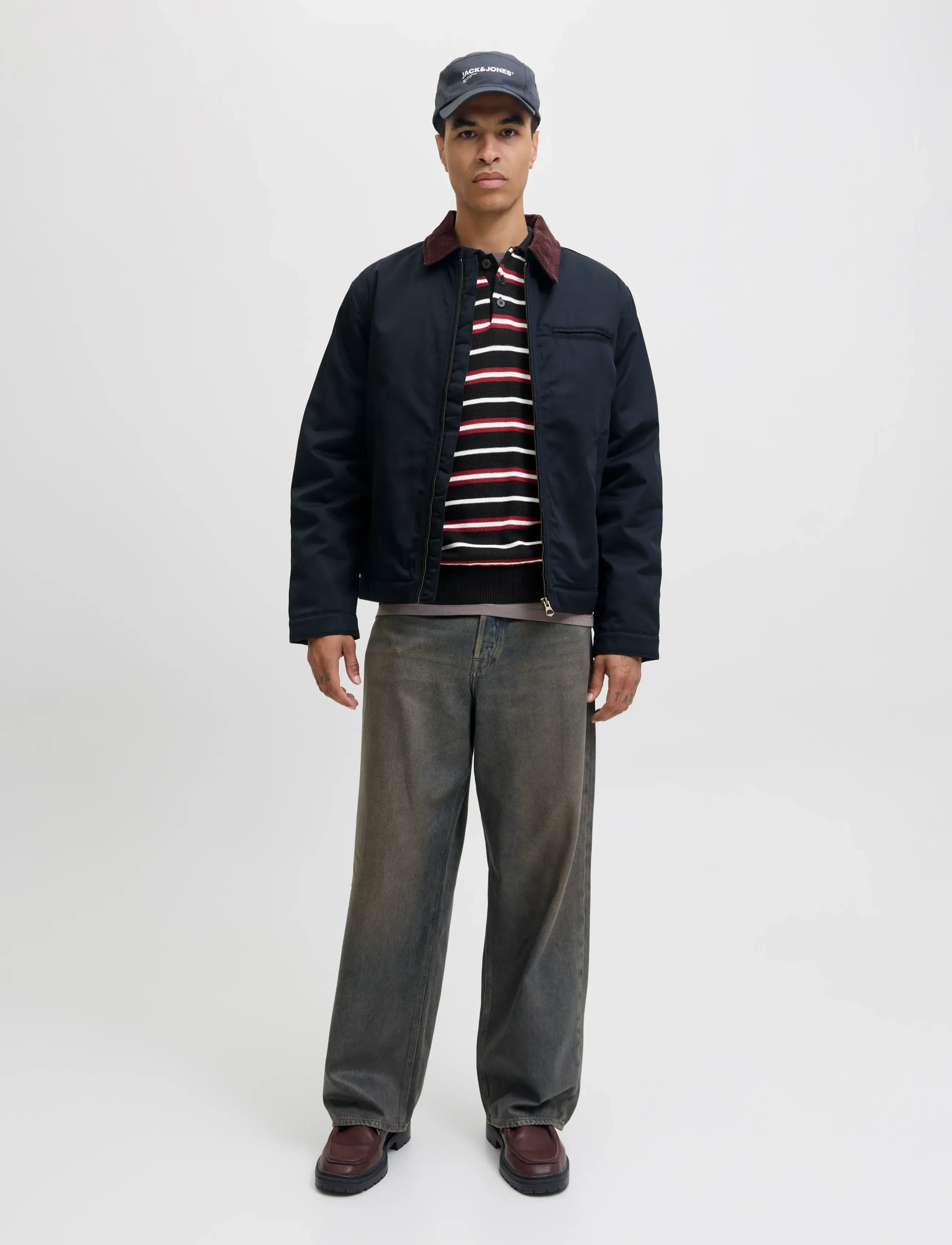 Jack & Jones JORARGOS KNIT STRIPE POLO STYD AW25 - Tänavastiil - BLACK / multi