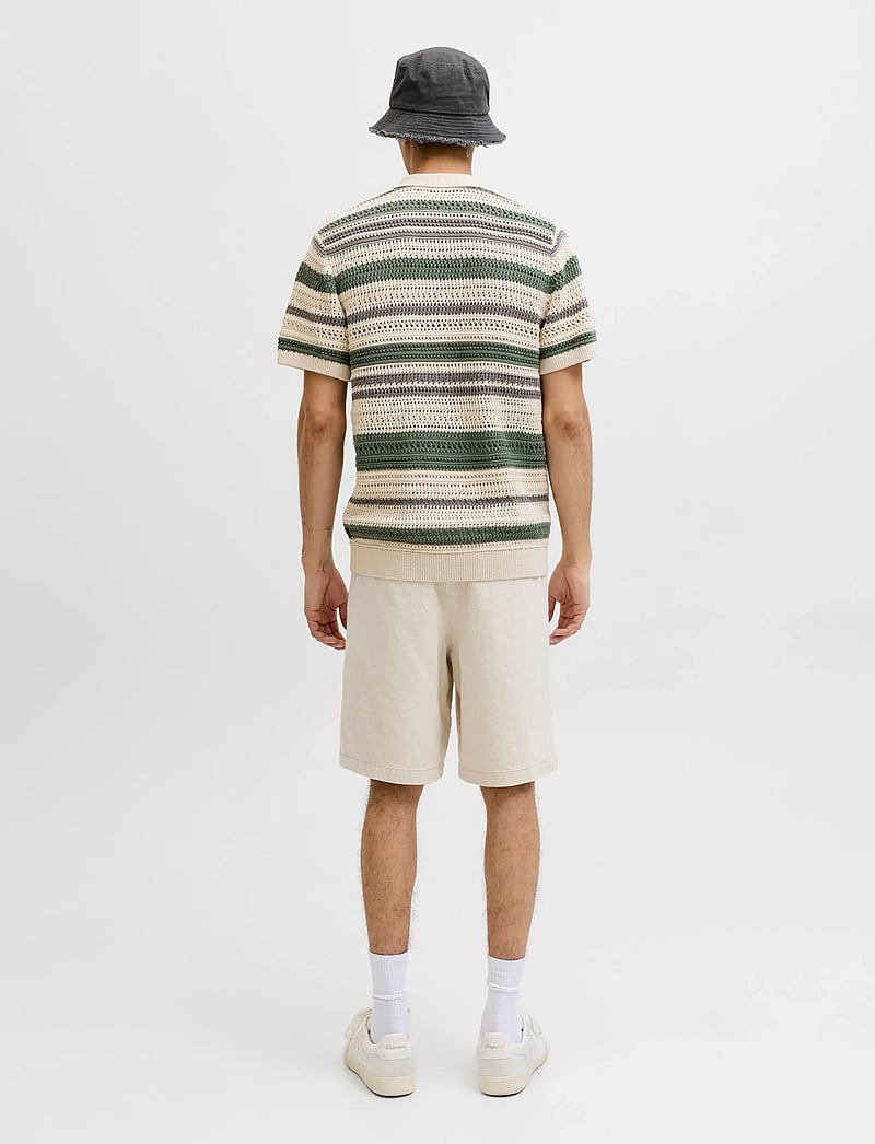 Jack & Jones - JPRBLUHAMILTON BUTTON THROUGH POLO SS - gestrickte polohemden - laurel wreath - 2