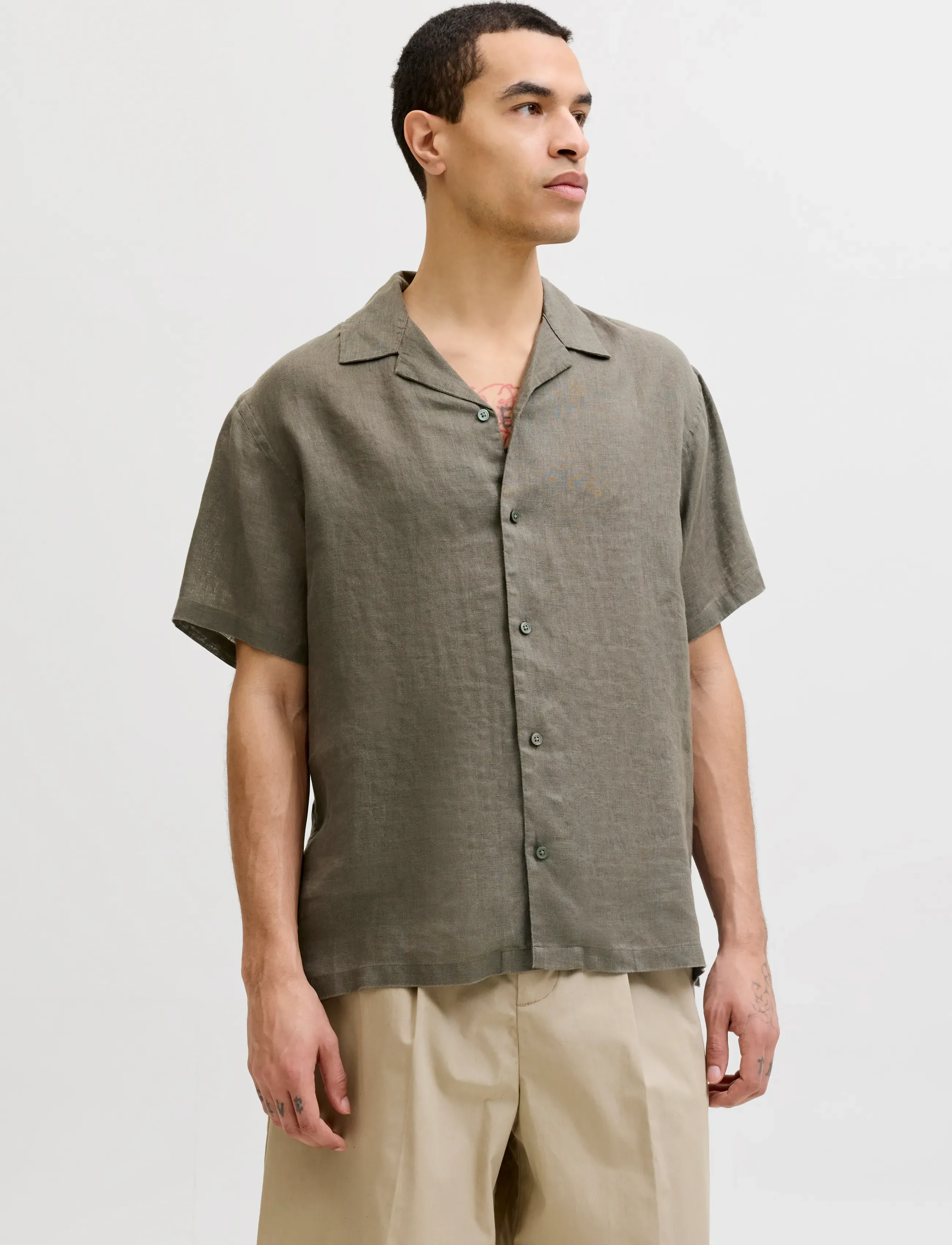 Jack & Jones JPRBLALAWRENCE LINEN RESORT S/S SHIRT SN - Skjorter - SMOKEY OLIVE / khaki/green