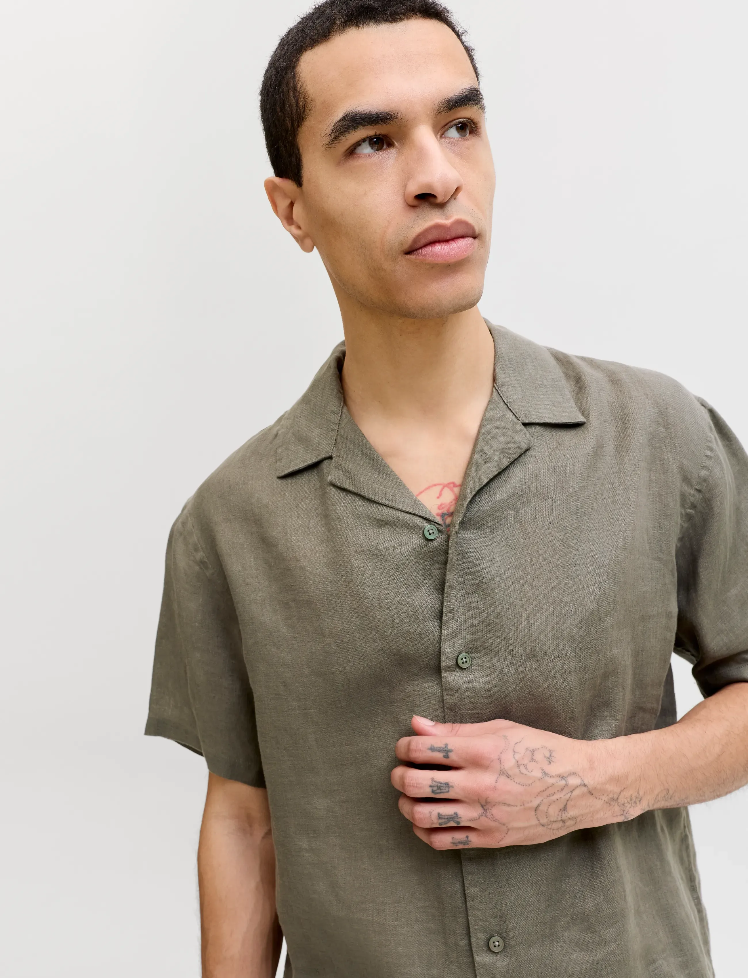 Jack & Jones - JPRBLALAWRENCE LINEN RESORT S/S SHIRT SN - hørskjorter - smokey olive - 4