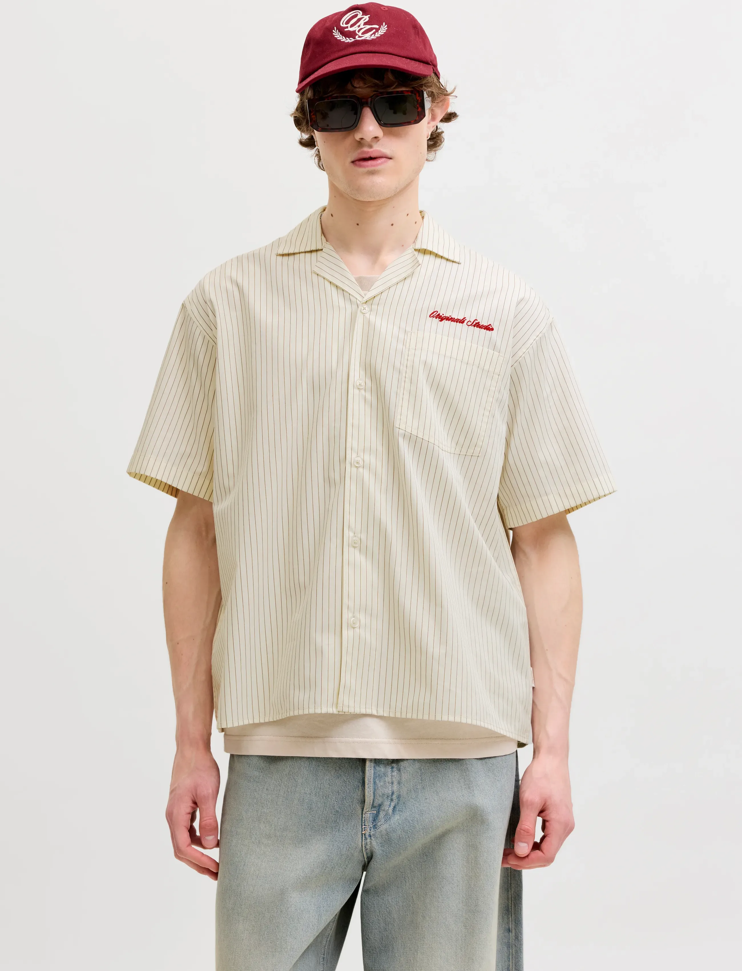 Jack & Jones JORMENTON POPLIN STRIPE RESORT SHIRT SS - Lühikeste varrukatega särgid - CLOUD DANCER / cream
