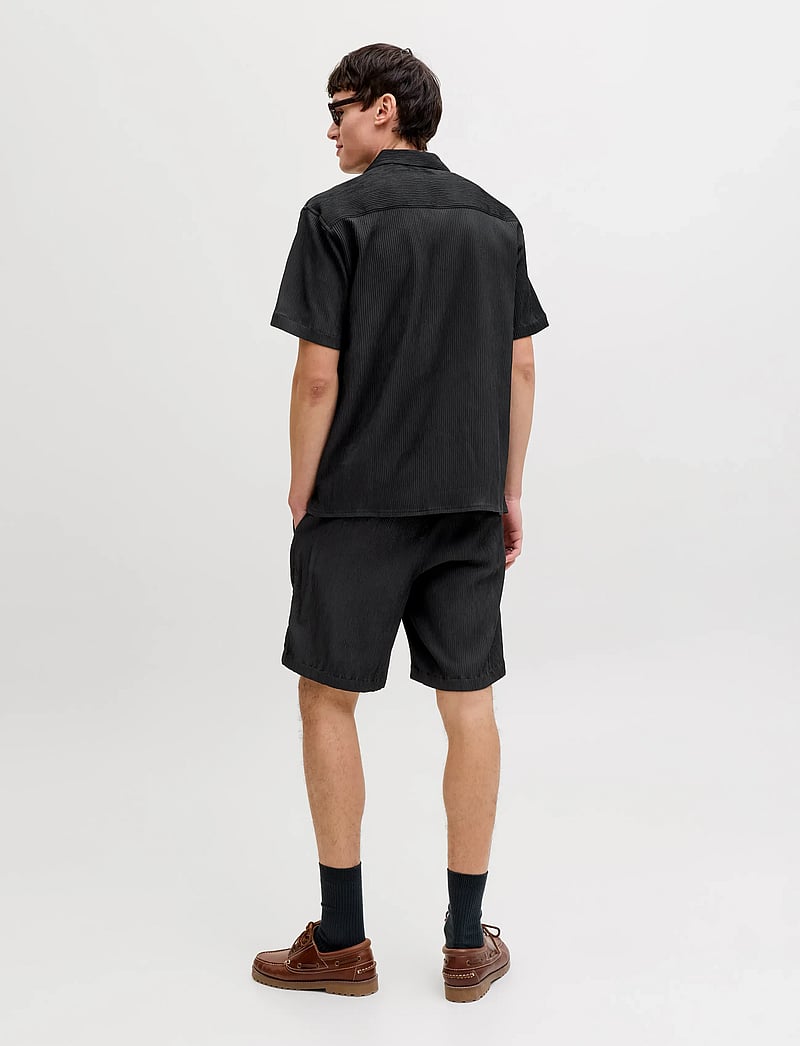 Jack & Jones - JJEHARRISON RESORT SHIRT SS SN SET MP - casual shorts - black - 3