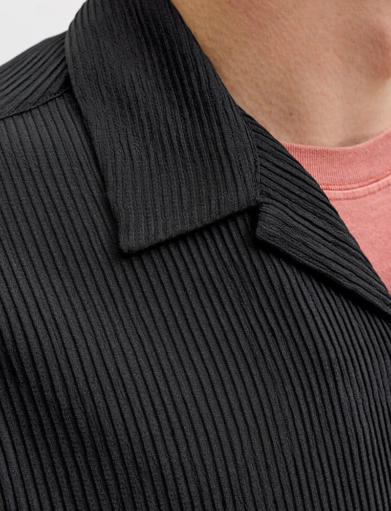 Jack & Jones - JJEHARRISON RESORT SHIRT SS SN SET MP - casual shorts - black - 5