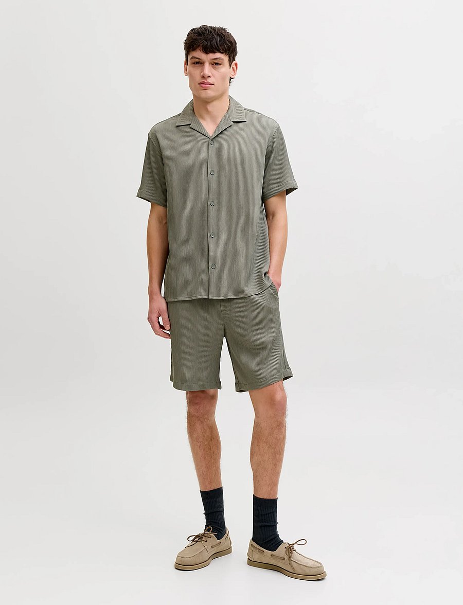 Jack & Jones - JJEHARRISON RESORT SHIRT SS SN SET MP - lühikesed vabaajapüksid - dusty olive - 0
