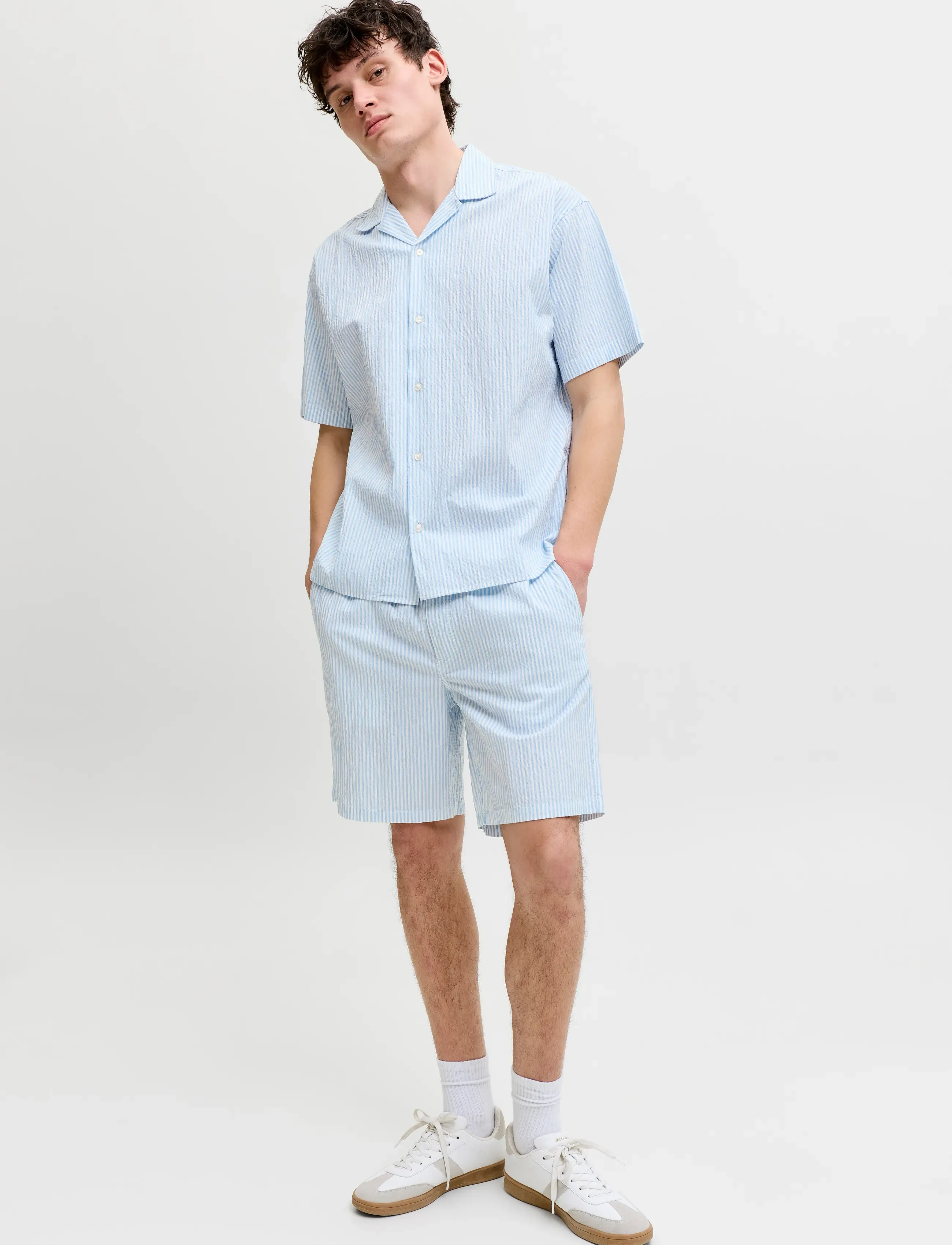 Jack & Jones - JJMILO SEERSUCKER RESORT SHIRT SS SET MP - triibulised särgid - cashmere blue - 5
