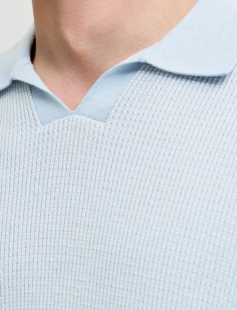 Jack & Jones - JPRBLAHUDSON KNIT SPLIT NECK SS SN - gestrickte polohemden - chambray blue - 5