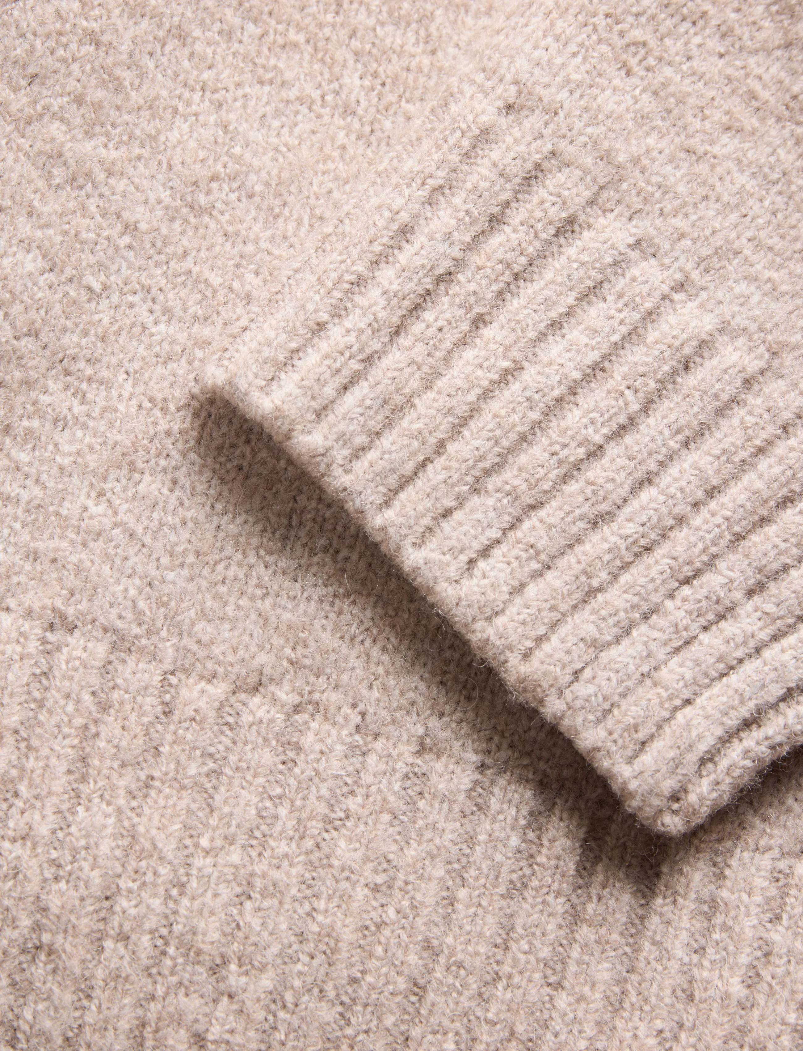 Jack & Jones - JORSOHO OLLIE KNIT SPLIT NECK SN - autumn clothing - atmosphere - 2