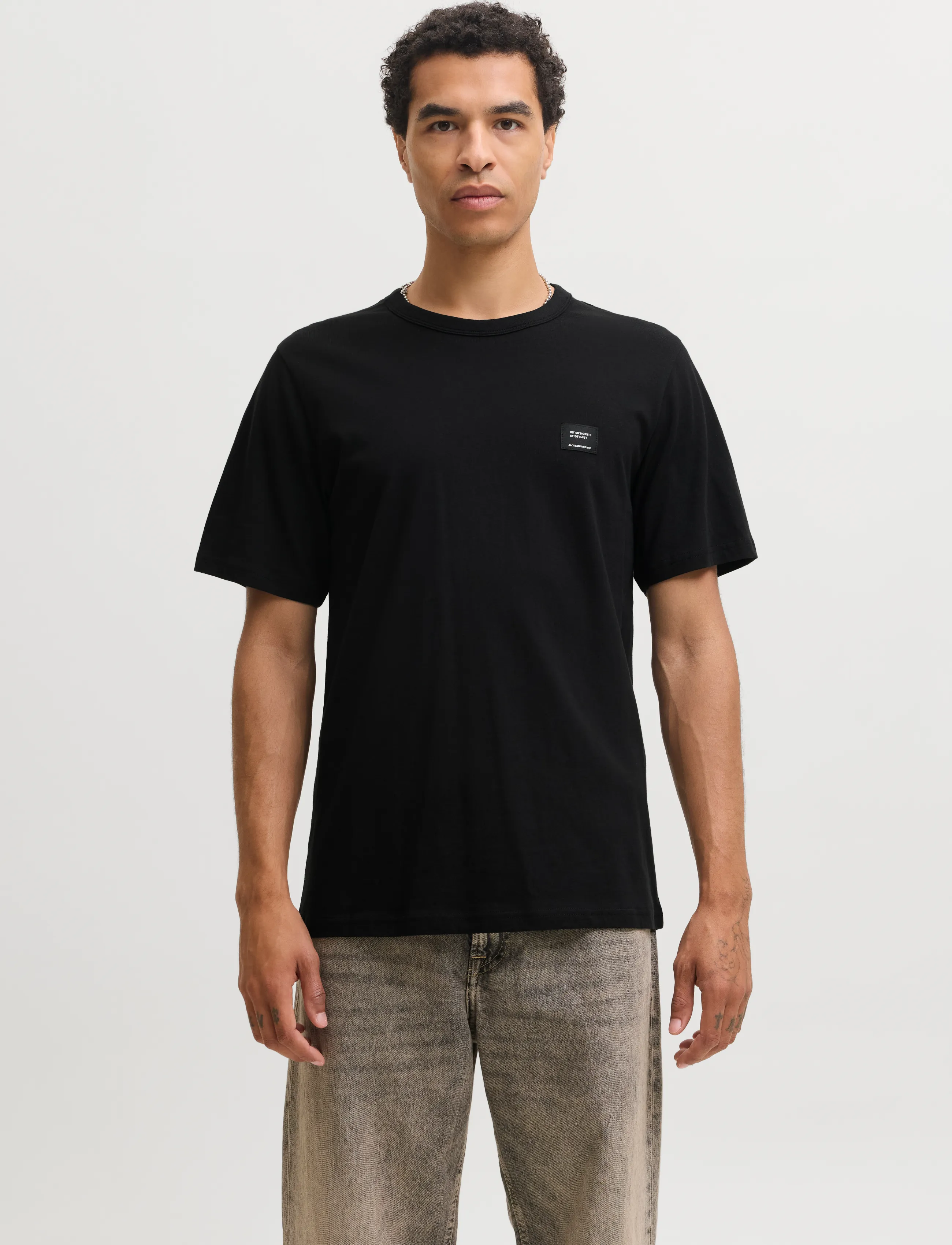 Jack & Jones JJCLEVELAND TEE SS CREW NECK SN - T-shirts - BLACK / black