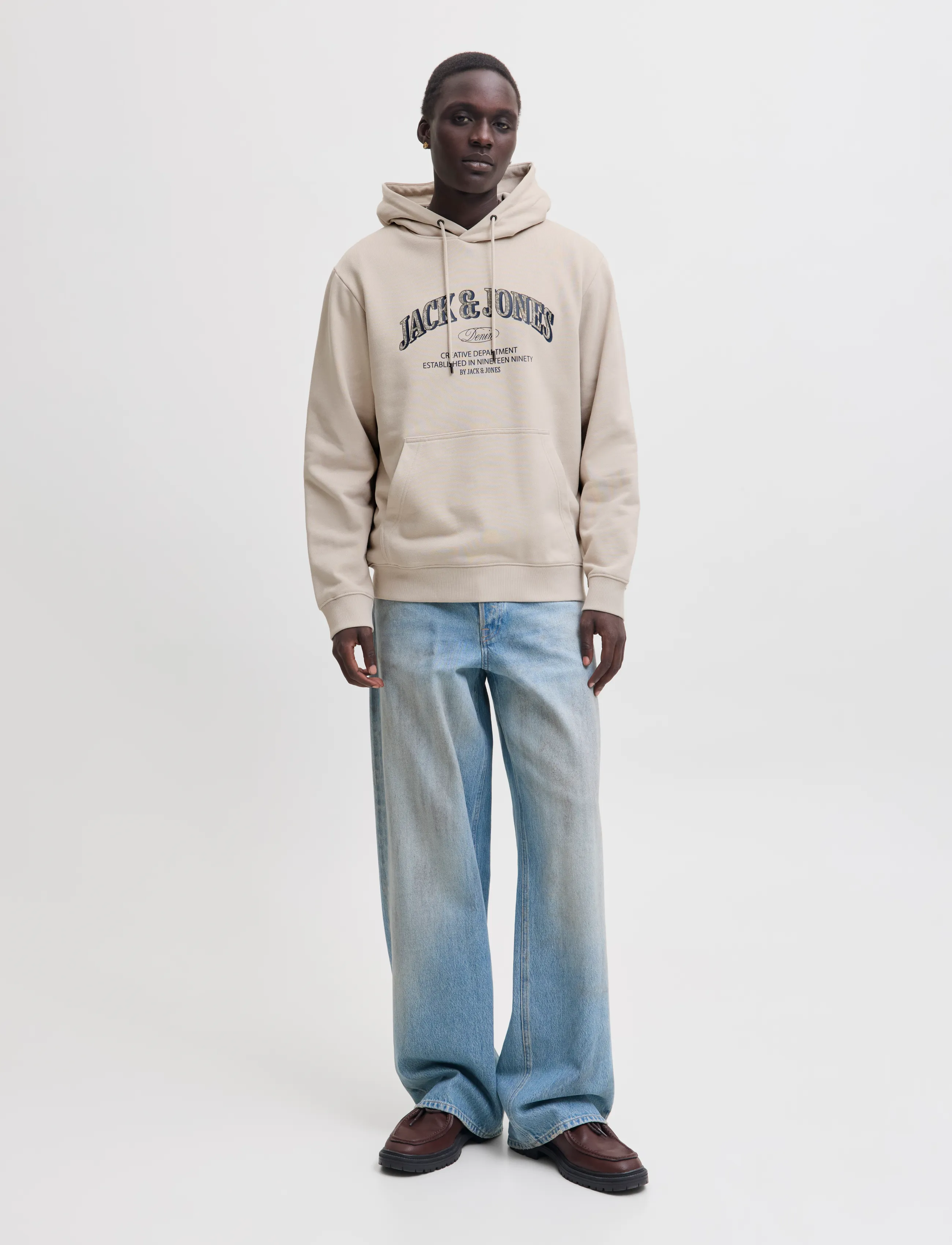 Jack & Jones - JJEDENVER LOGO SWEAT HOOD SN - hættetrøjer - moonbeam - 4