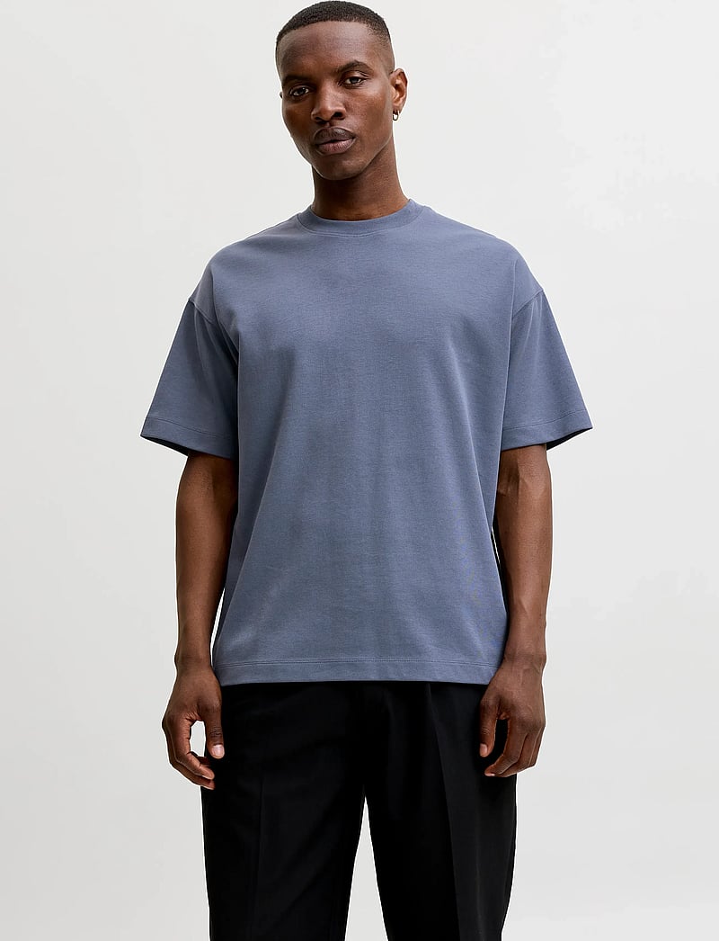Jack & Jones - JJEBARRON TEE SS O-NECK NOOS - kortærmede t-shirts - turbulence - 0
