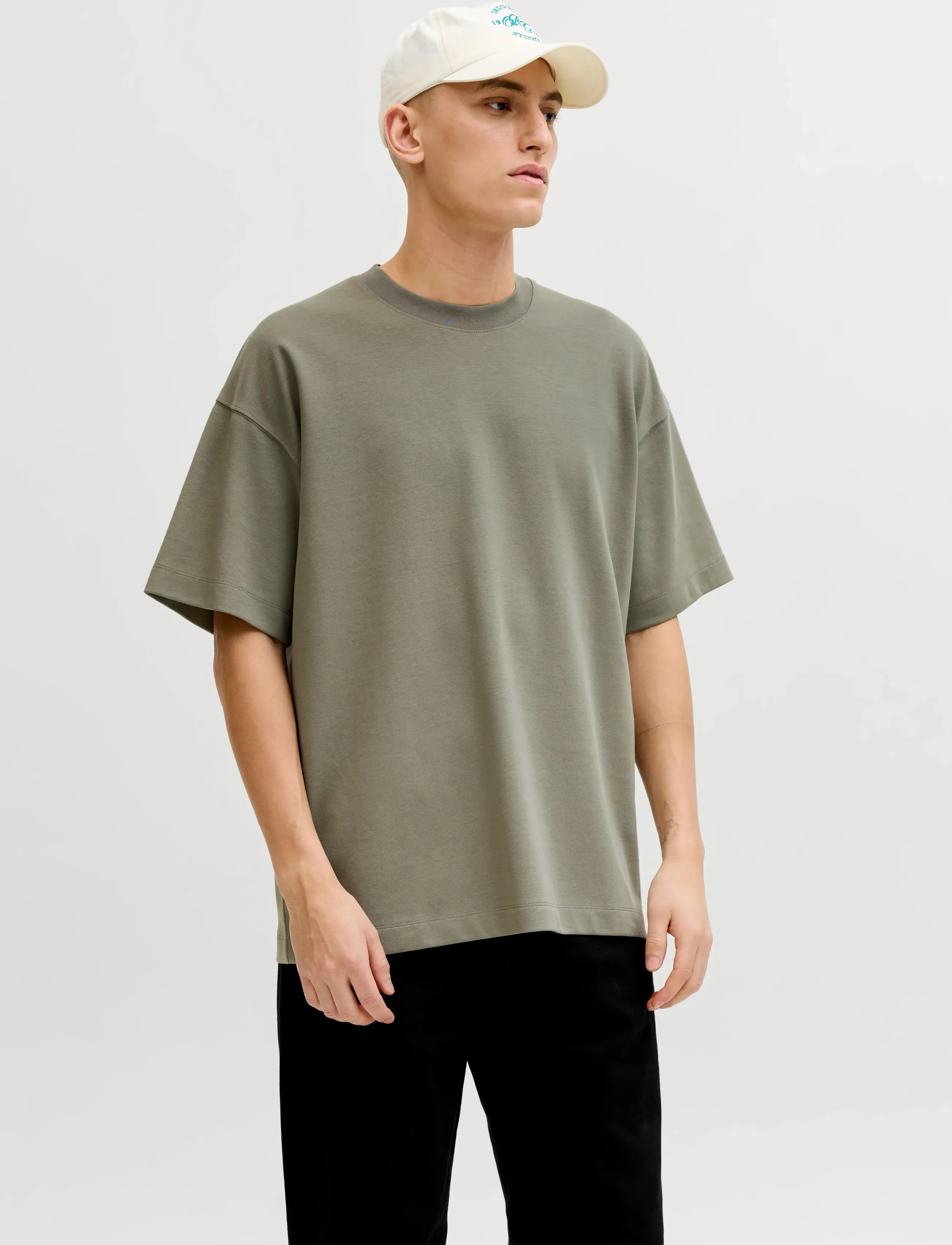 Jack & Jones JJEBARRON TEE SS O-NECK NOOS - Tøj - VETIVER / khaki/green