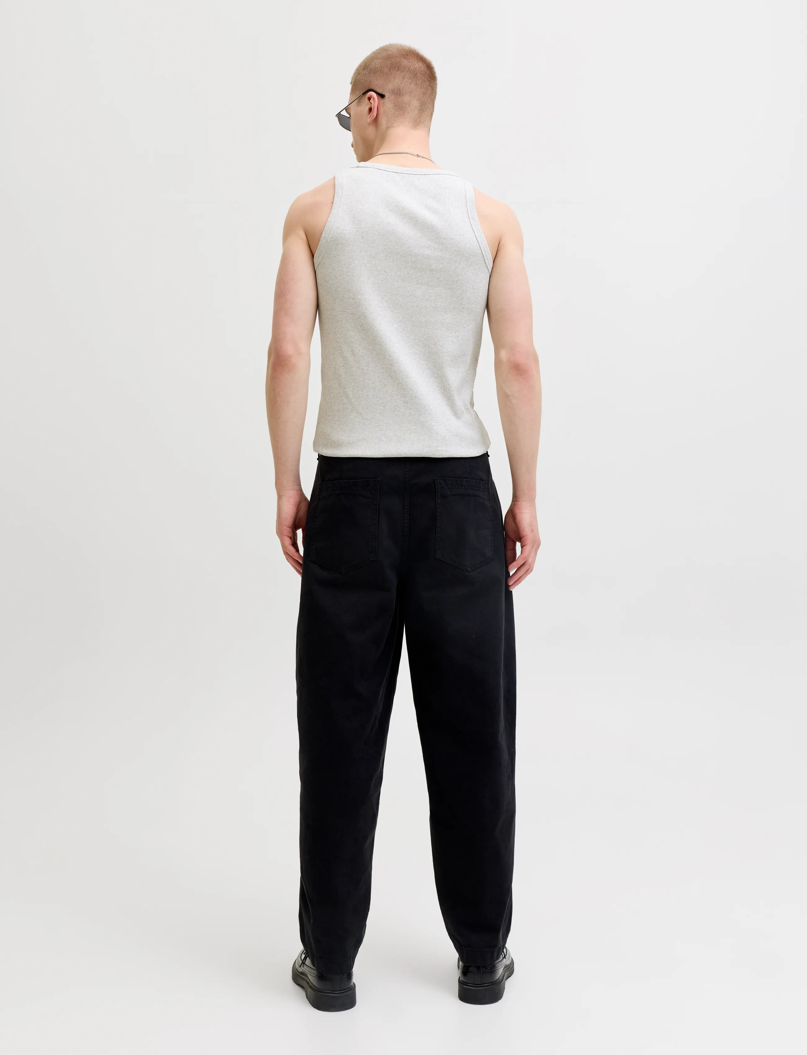 Jack & Jones - JJEORGANIC RIB TANK TOP SN - knitted vests - white melange - 3