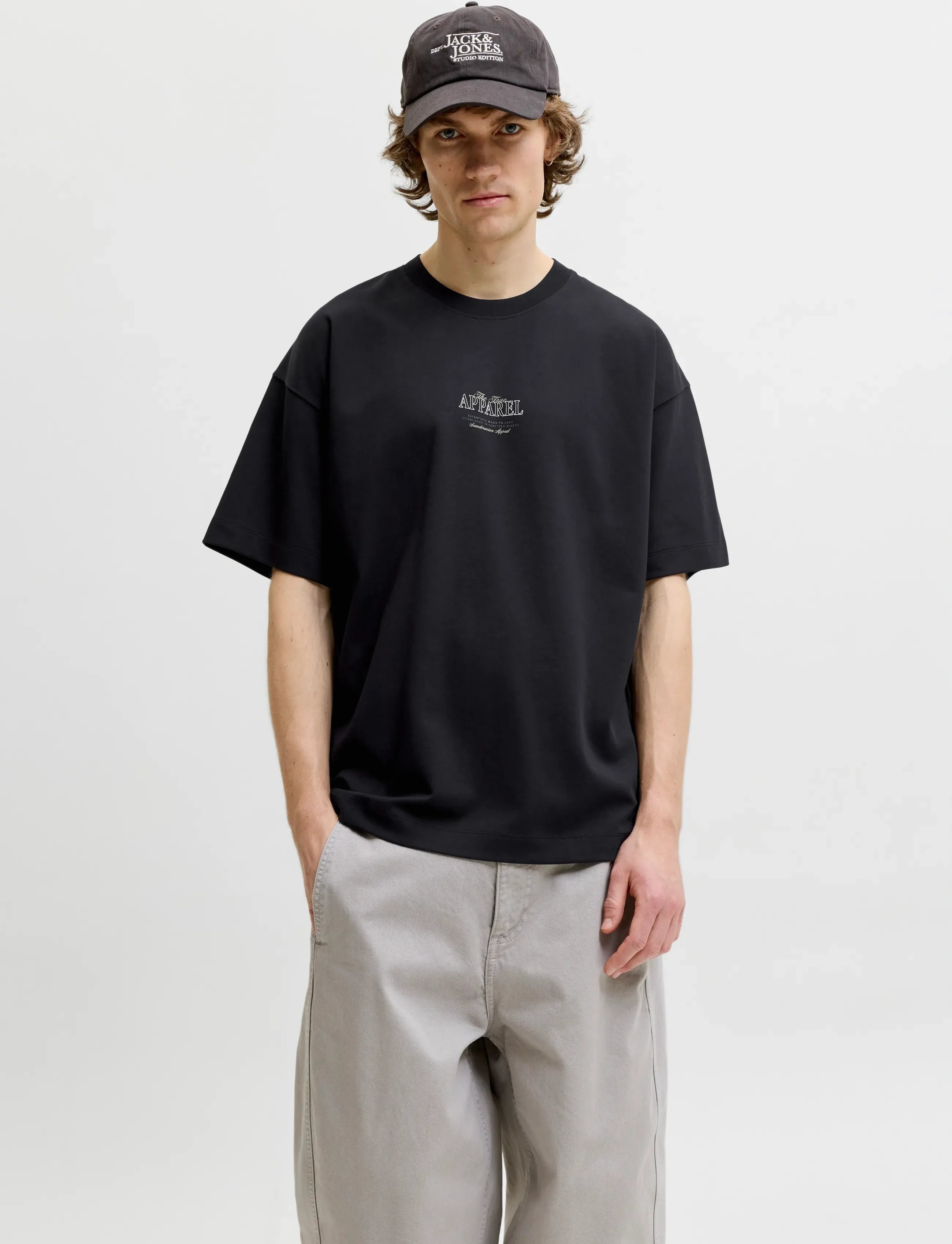 Jack & Jones JJEBARRON STUDIO TEE SS O-NECK SN - Lühikeste varrukatega T-särgid - BLACK / black