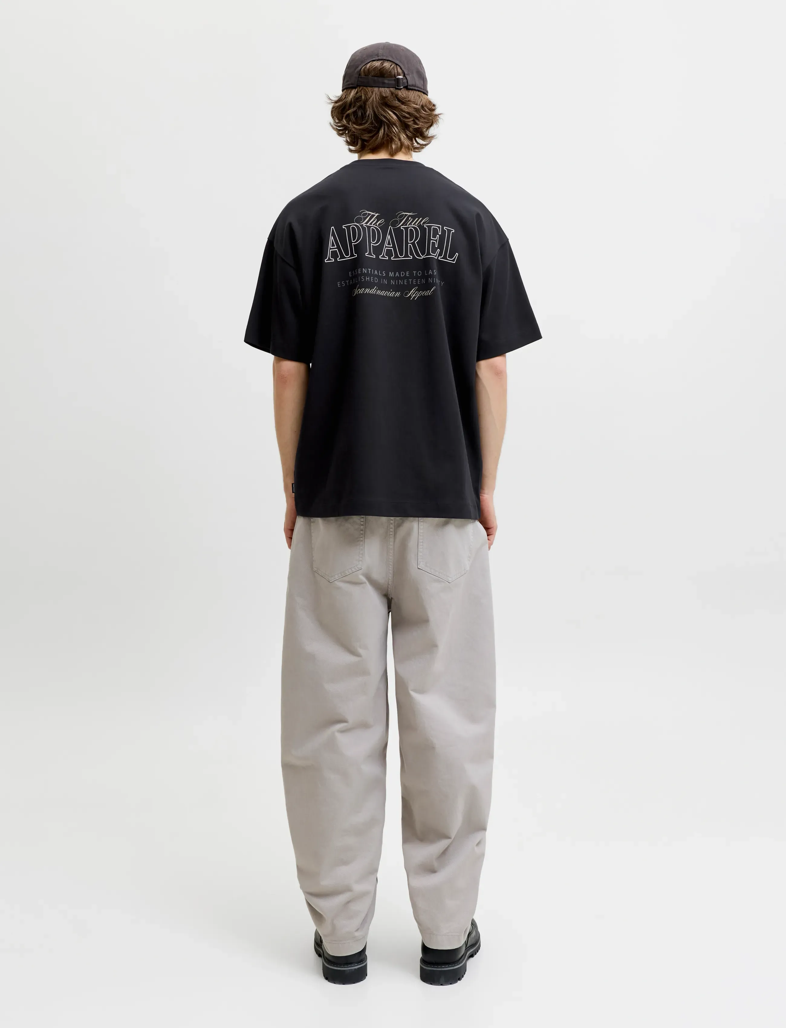 Jack & Jones - JJEBARRON STUDIO TEE SS O-NECK SN - black - 3