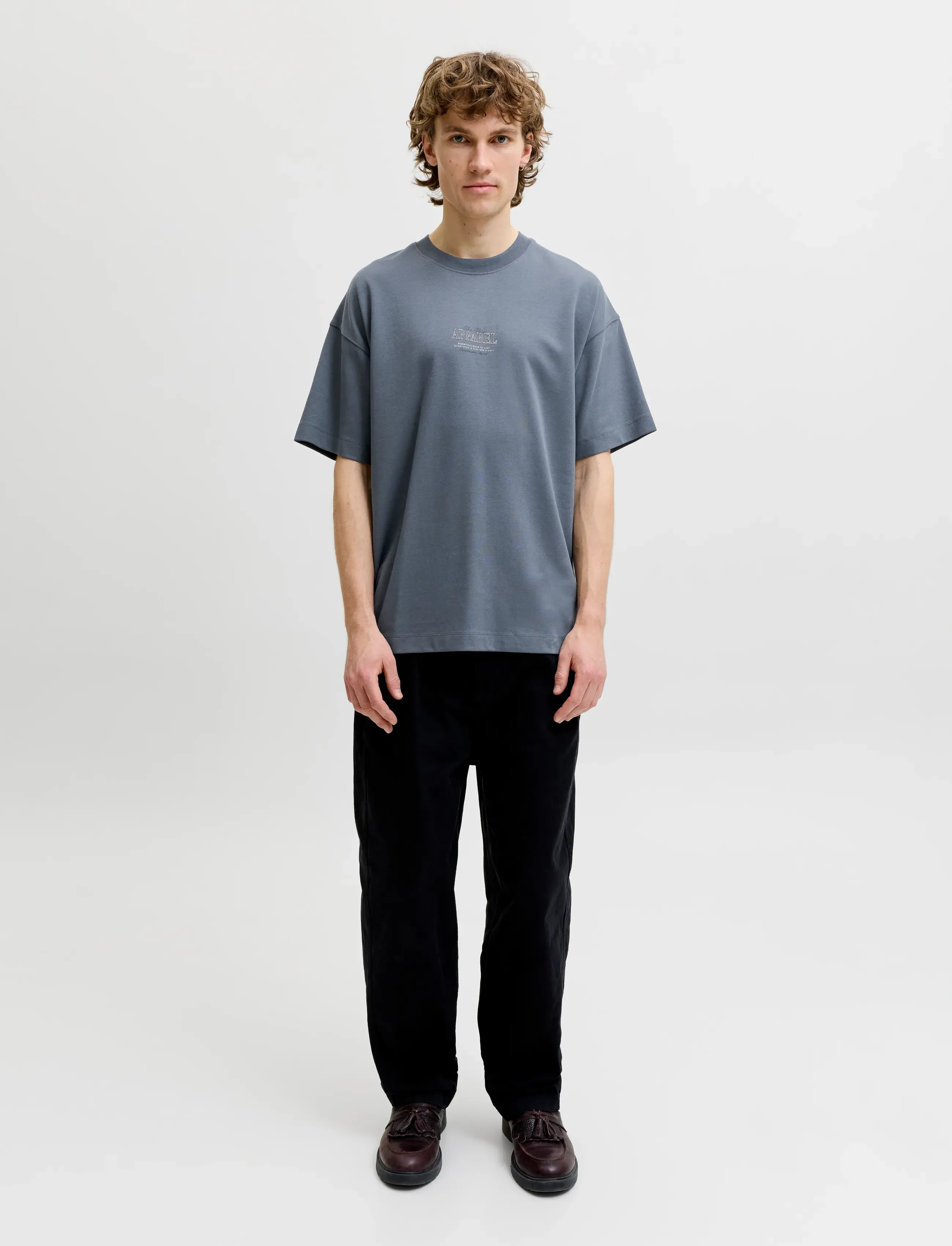 Jack & Jones - JJEBARRON STUDIO TEE SS O-NECK SN - lühikeste varrukatega t-särgid - turbulence - 4