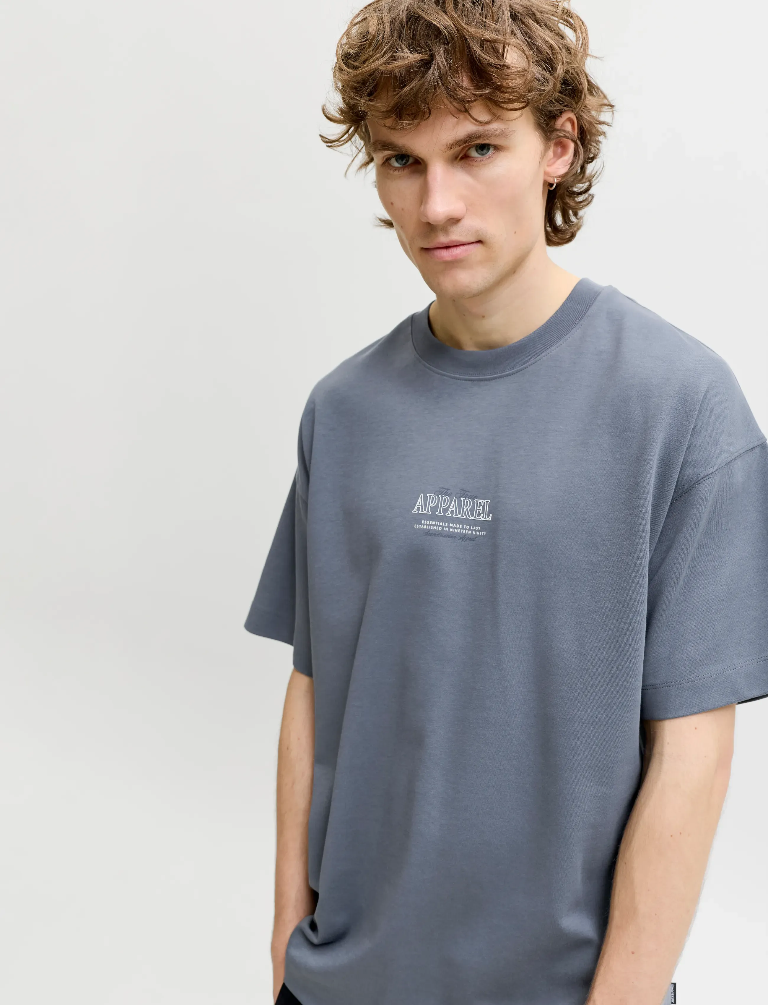 Jack & Jones - JJEBARRON STUDIO TEE SS O-NECK SN - lühikeste varrukatega t-särgid - turbulence - 5