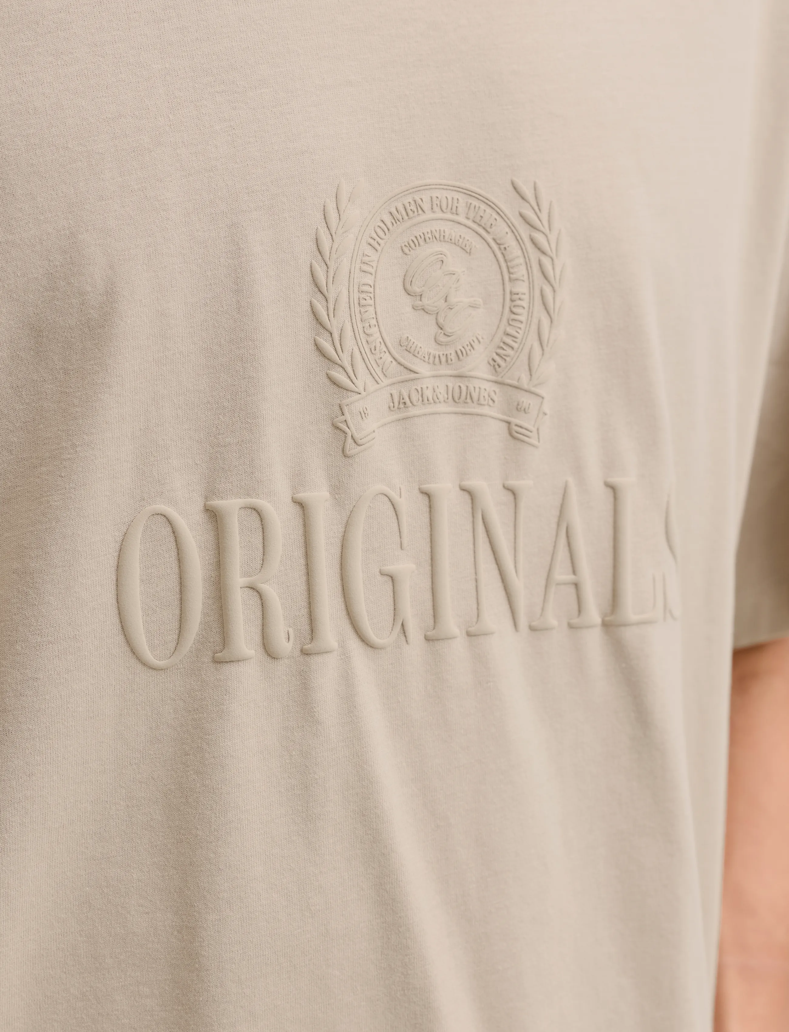 JACK & JONES Jorfrederiksberg Monogram Tee Ss Cn Sn t-shirts - bas herr – bild 6