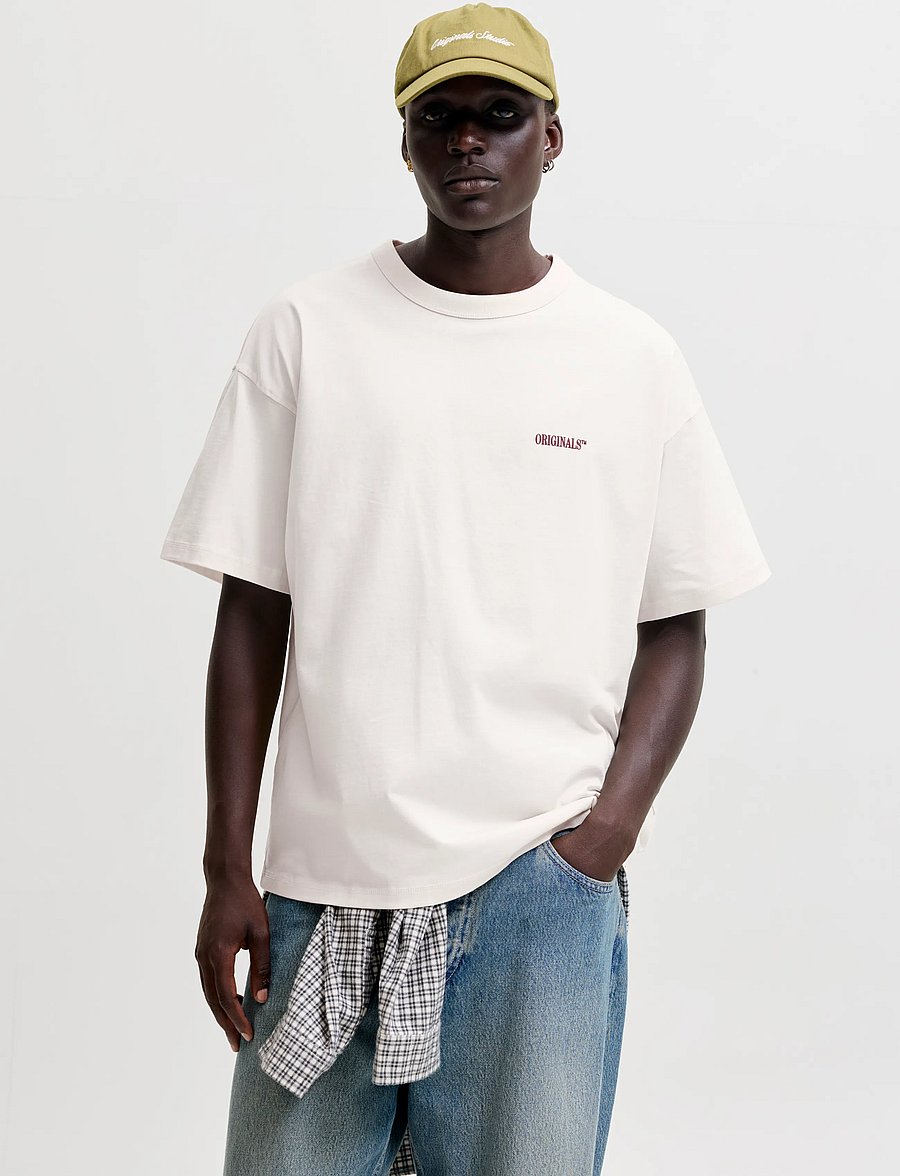 Jack & Jones - JORFREDERIKSBERG BACK TEE SS CN LN - kurzärmelige t-shirts - antique white - 0