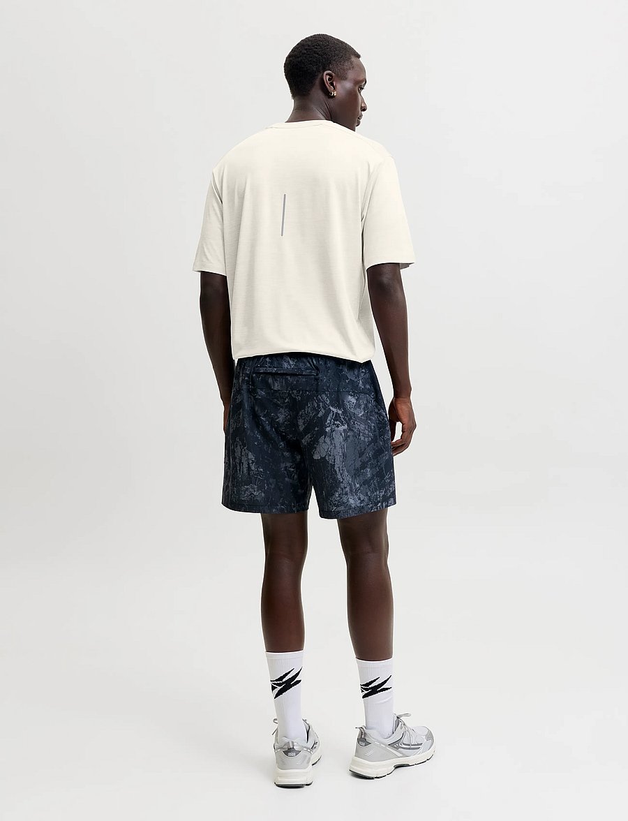 Jack & Jones - JORFREDERIKSBERG BACK TEE SS CN LN - kortärmade t-shirts - antique white - 3