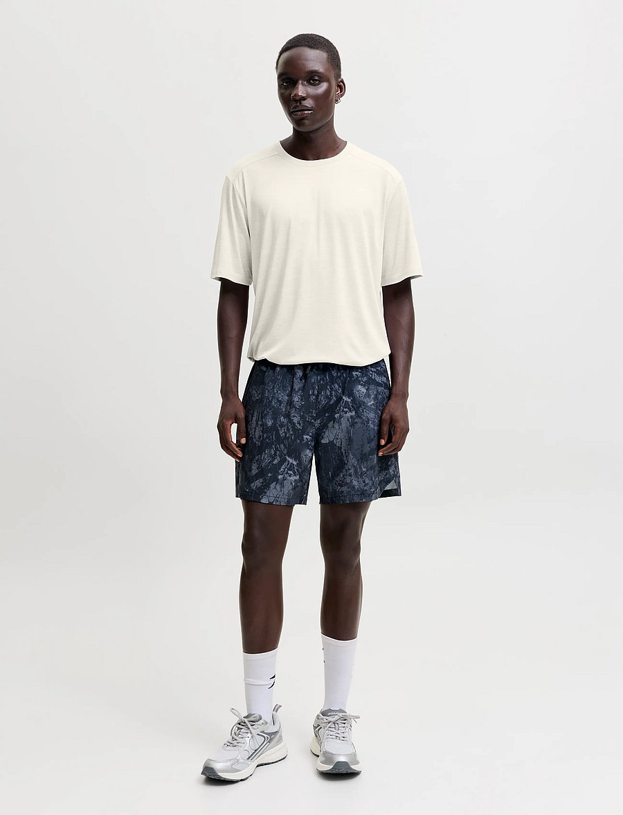 Jack & Jones - JORFREDERIKSBERG BACK TEE SS CN LN - kortärmade t-shirts - antique white - 4