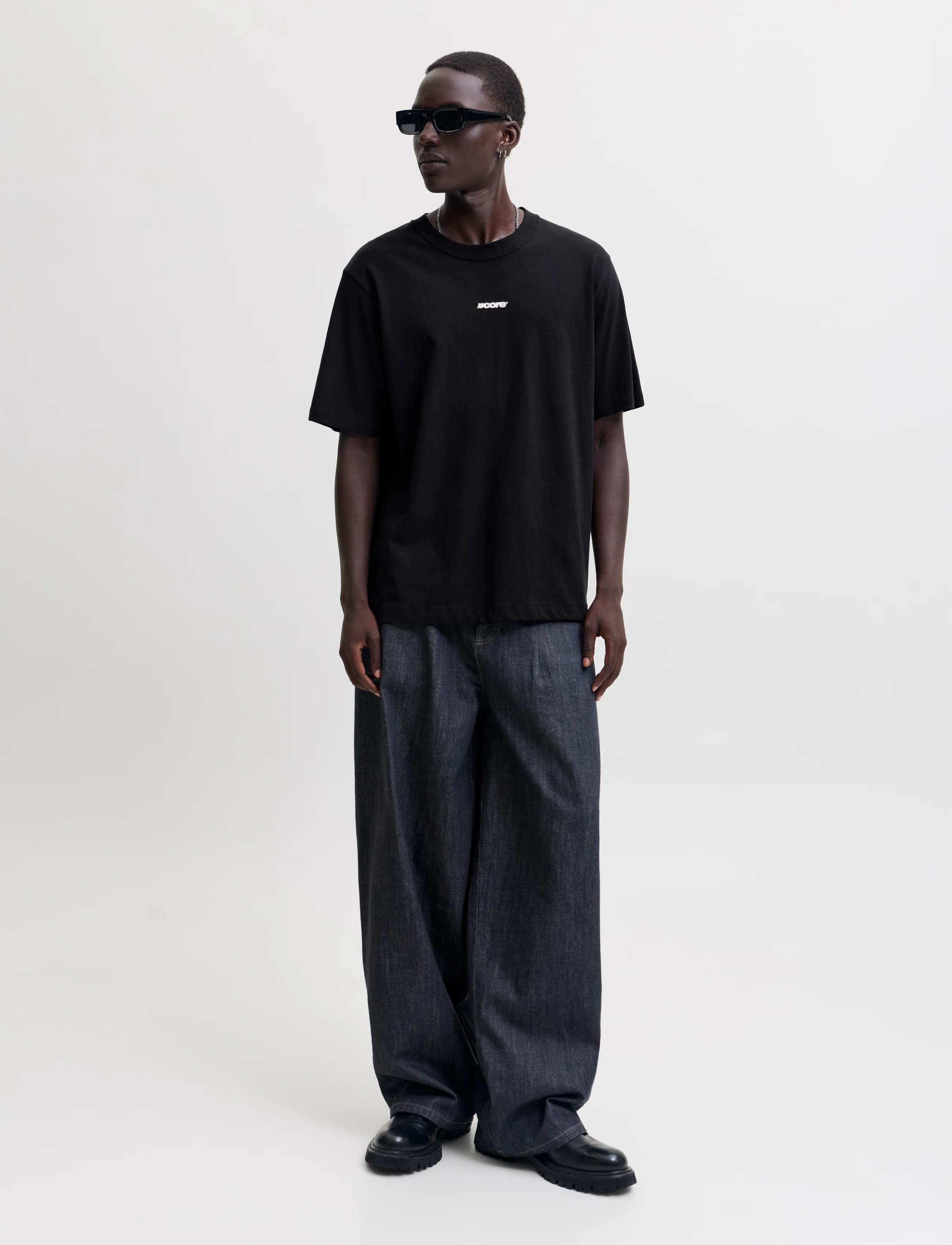Jack & Jones - JCOCLUB BACK SCRIPT TEE SS CREW NECK SN - kortärmade t-shirts - black - 4