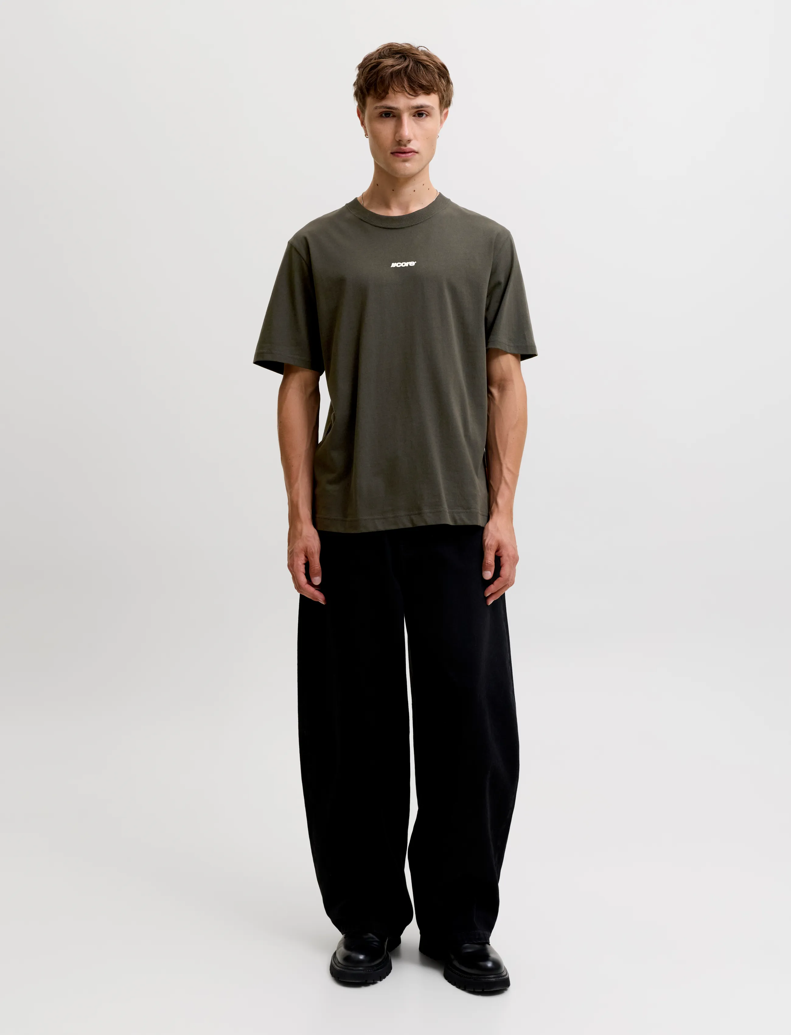Jack & Jones - JCOCLUB BACK SCRIPT TEE SS CREW NECK SN - lühikeste varrukatega t-särgid - peat - 4