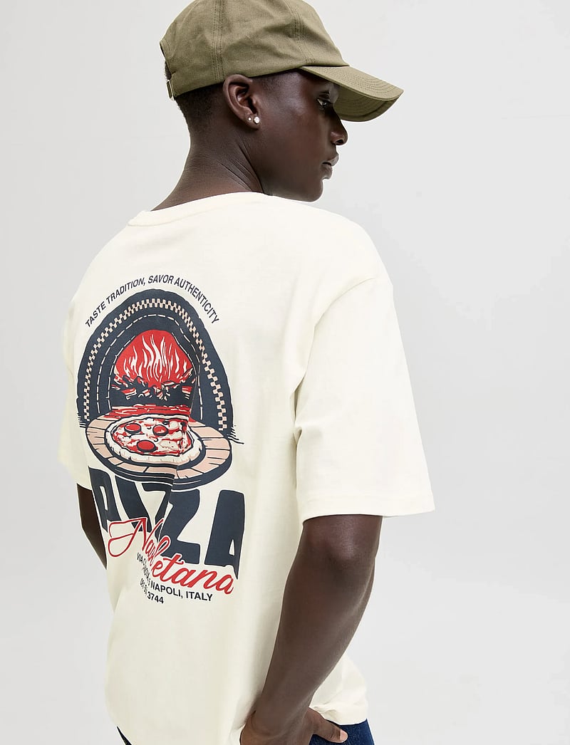 Jack & Jones - JORNAPOLI TEE SS CREW NECK STYD AW25 - kortärmade t-shirts - egret - 5