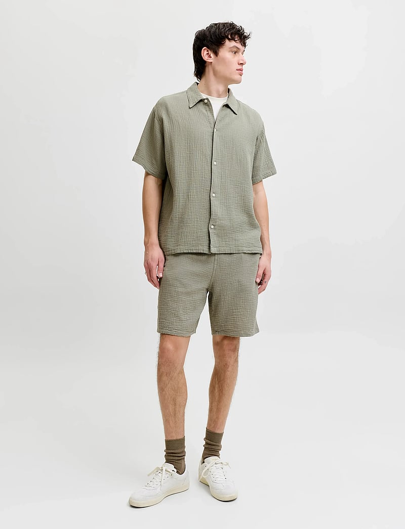 Jack & Jones - JORNANTUCKET CLOTH SHIRT SS SET PACK MP - casual shorts - seagrass - 0