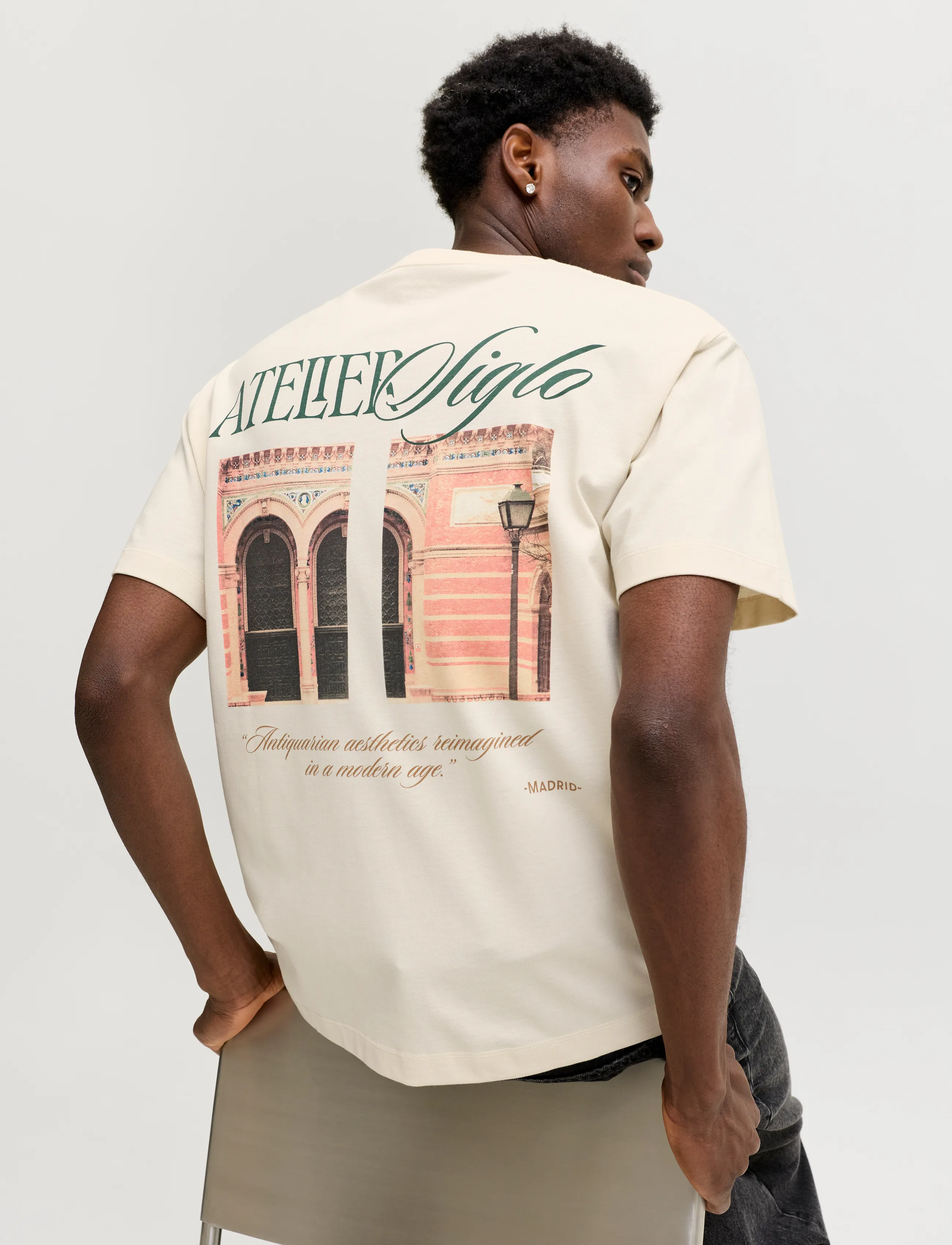 Jack & Jones - JORSALAMANCO PHOTO BACK TEE SS CN SN - kurzärmelige t-shirts - antique white - 4
