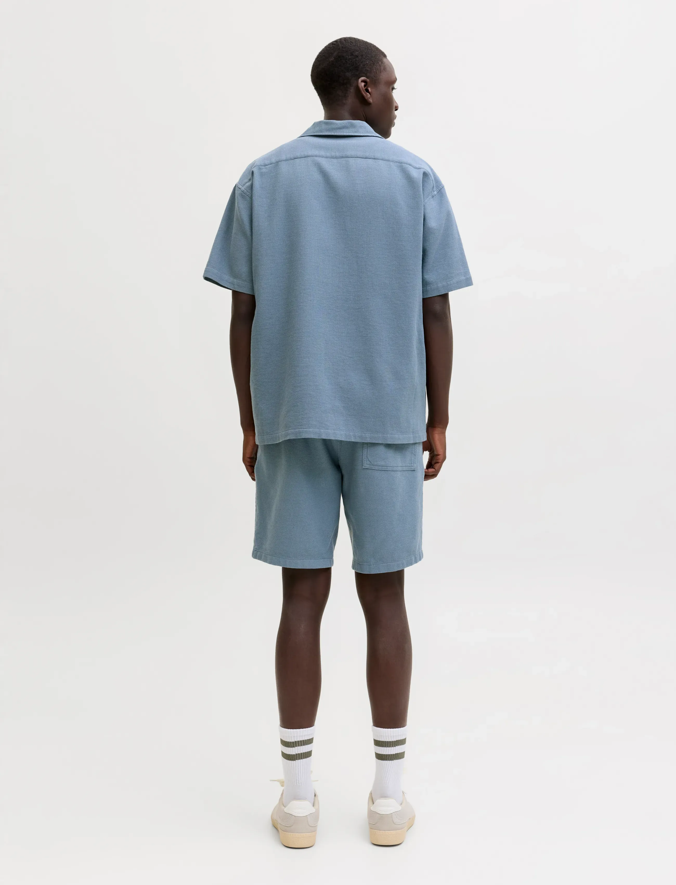 Jack & Jones - JJGLOBAL WAFFLE RESORT SHIRT SS SET MP - casual shorts - blue mirage - 3