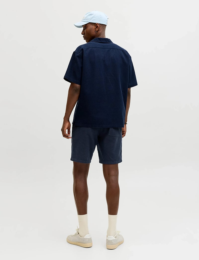 Jack & Jones - JJGLOBAL WAFFLE RESORT SHIRT SS SET MP - kasdienio stiliaus šortai - navy blazer - 3
