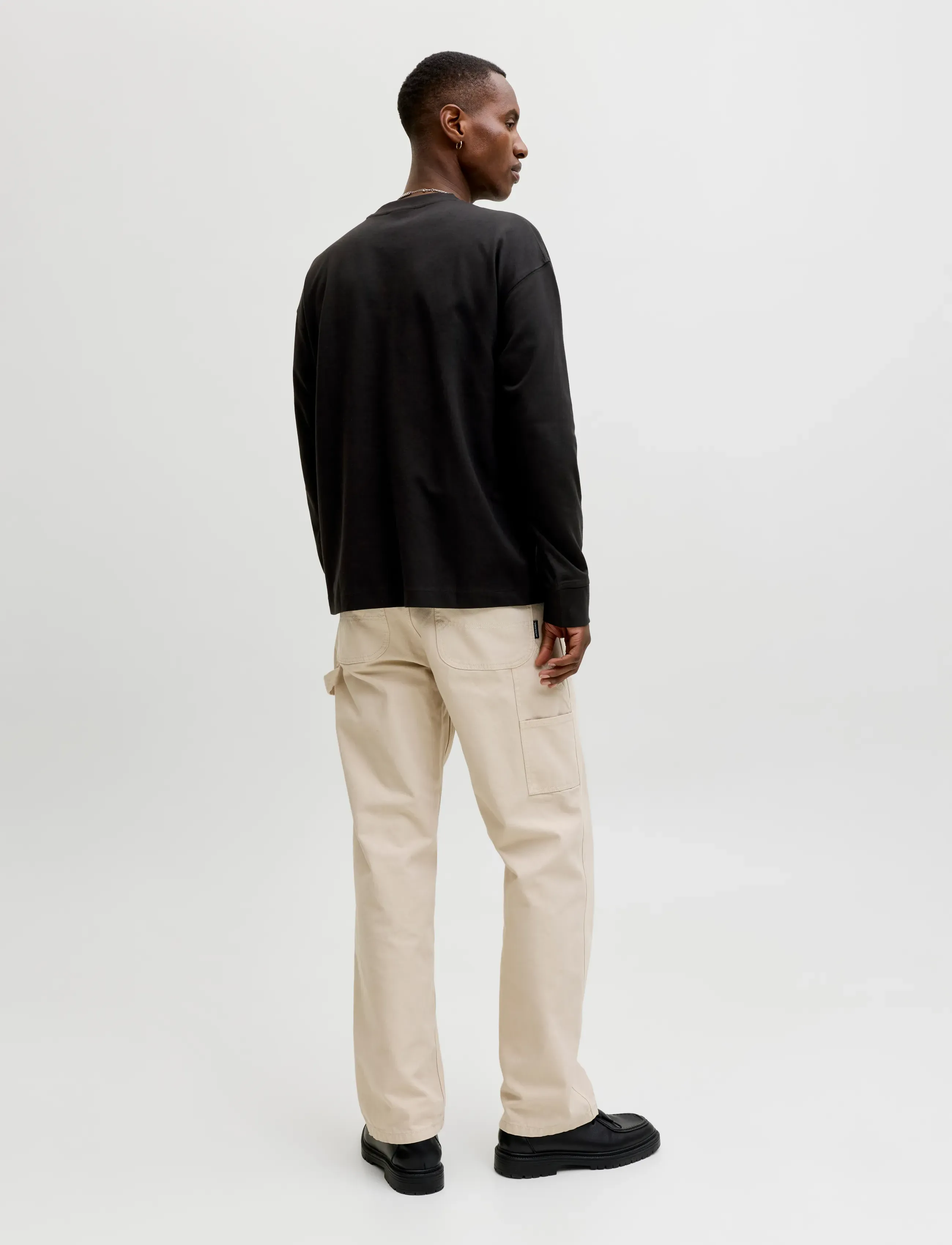 Jack & Jones - JJEBARRON TEE LS O-NECK SN - black - 2
