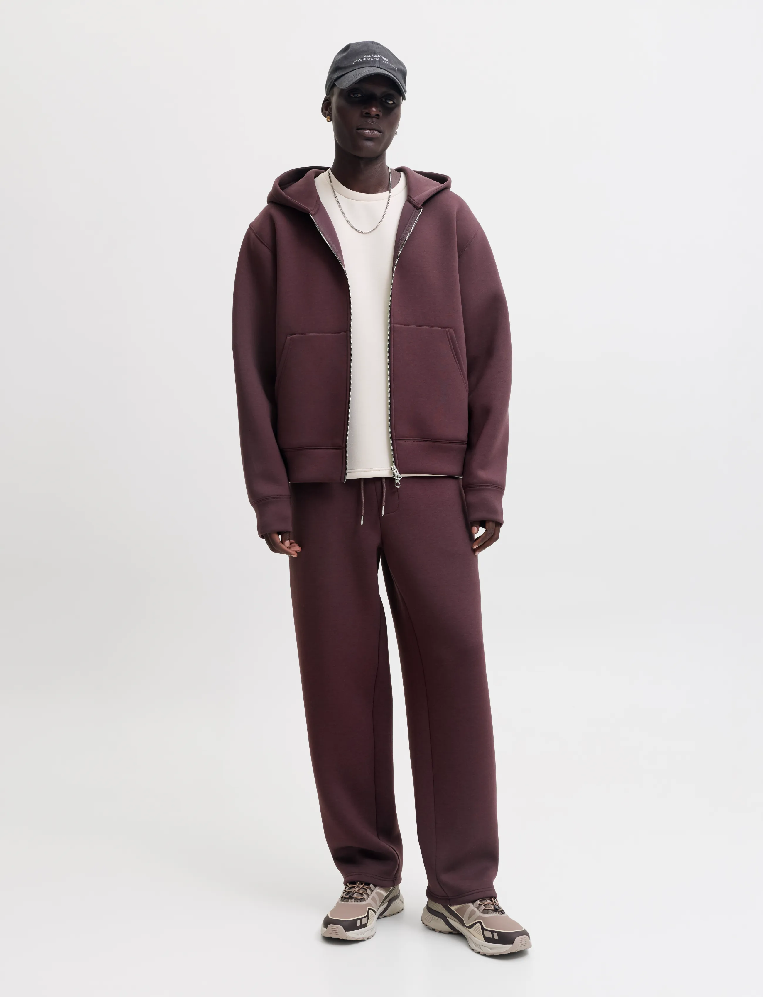 Jack & Jones - JPSTBILL LEGACY SCUBA UNC SWT PANTS NOOS - casual trousers - fudge - 4